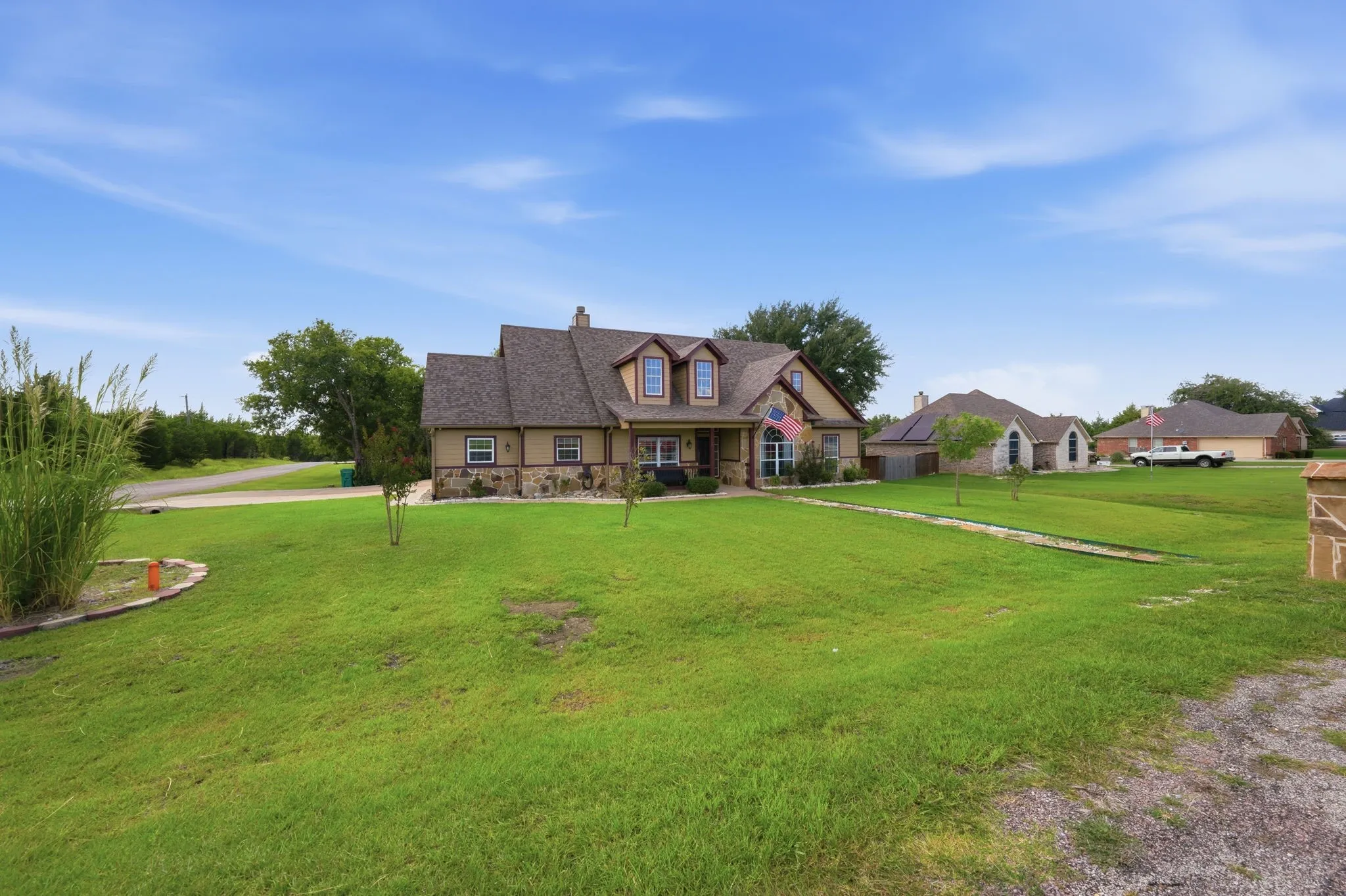 Single Family Residence For Sale in Grayson County , 11 Lopez Drive, Sherman, Texas 75090, 3 Bedroom, 2 Bathroom, 2 Garage spaces, 2,246 Sqft, built in 2005, mls#21329700, Real Estate Agent in Sherman, Homes For Sale in Grayson county, Homes For Sale in Sherman, Realtor in Sherman Texas, Real Estate Brokerage Independent Realty Texas, Luminita Cordes Realtor