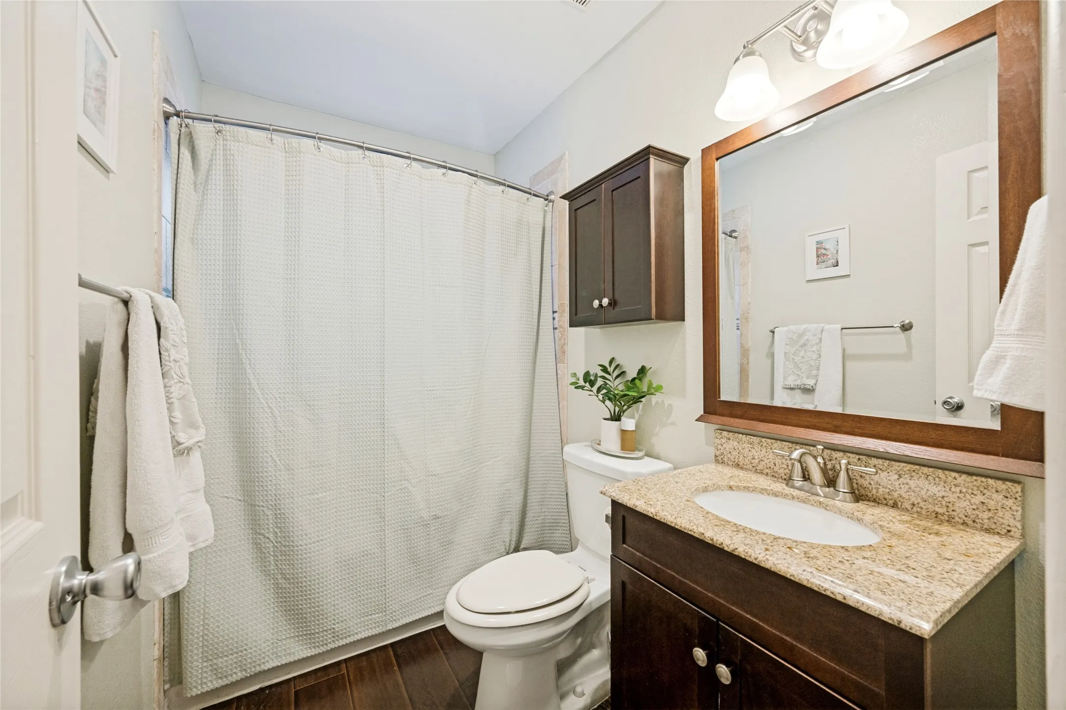 Single Family Residence For Sale in Tarrant County , 4837 Birchman Avenue, Fort Worth, Texas 76107, 3 Bedroom, 2 Bathroom, Garage spaces, 1,632 Sqft, built in 1920, mls#21331785, Real Estate Agent in Fort Worth, Homes For Sale in Tarrant county, Homes For Sale in Fort Worth, Realtor in Fort Worth Texas, Real Estate Brokerage Independent Realty Texas, Luminita Cordes Realtor