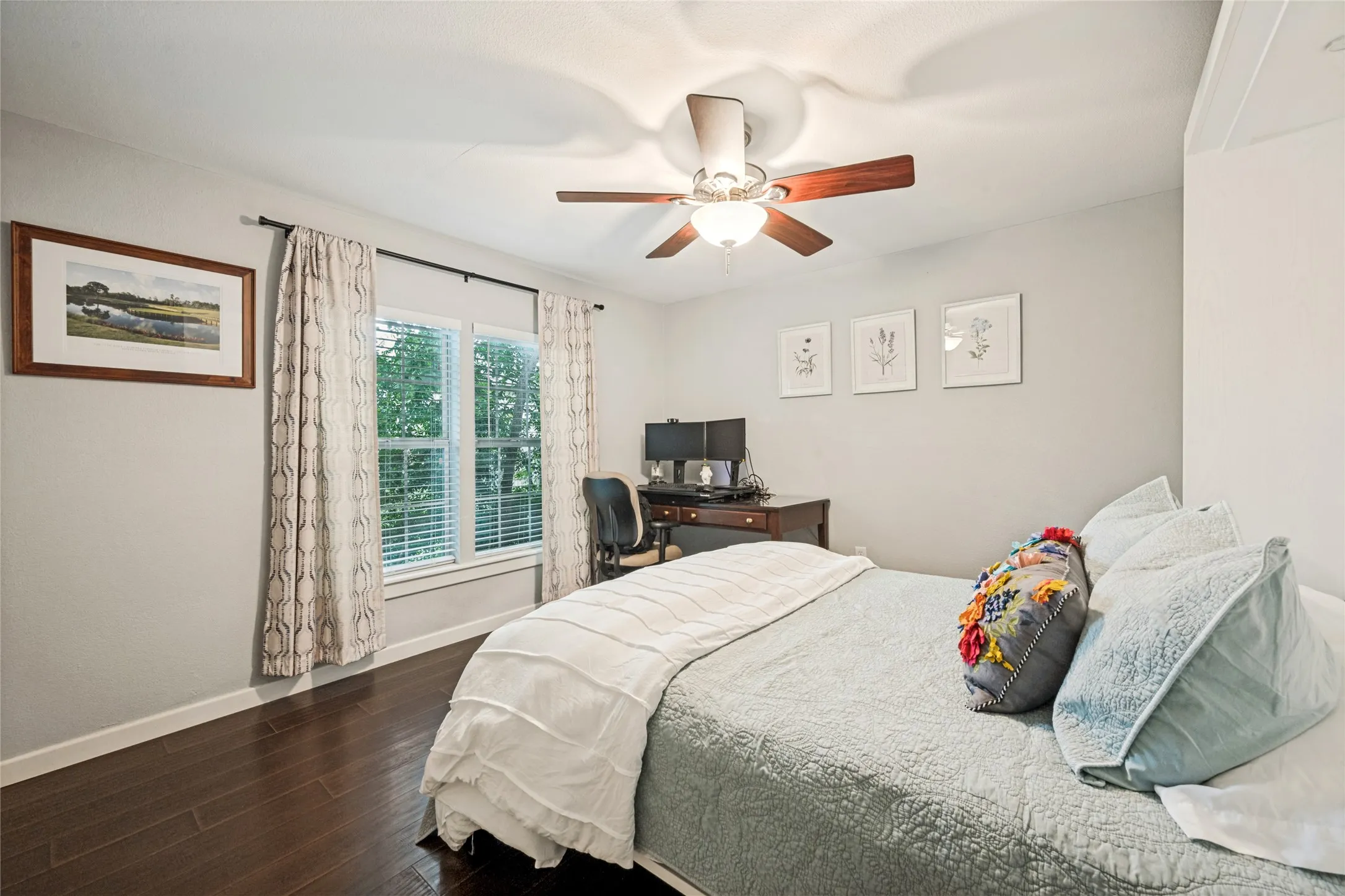 Single Family Residence For Sale in Tarrant County , 4837 Birchman Avenue, Fort Worth, Texas 76107, 3 Bedroom, 2 Bathroom, Garage spaces, 1,632 Sqft, built in 1920, mls#21331785, Real Estate Agent in Fort Worth, Homes For Sale in Tarrant county, Homes For Sale in Fort Worth, Realtor in Fort Worth Texas, Real Estate Brokerage Independent Realty Texas, Luminita Cordes Realtor