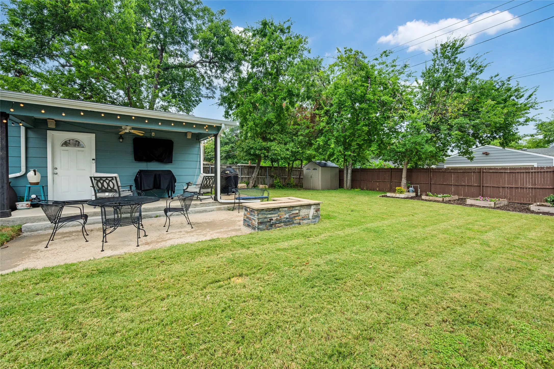 Single Family Residence For Sale in Tarrant County , 4837 Birchman Avenue, Fort Worth, Texas 76107, 3 Bedroom, 2 Bathroom, Garage spaces, 1,632 Sqft, built in 1920, mls#21331785, Real Estate Agent in Fort Worth, Homes For Sale in Tarrant county, Homes For Sale in Fort Worth, Realtor in Fort Worth Texas, Real Estate Brokerage Independent Realty Texas, Luminita Cordes Realtor