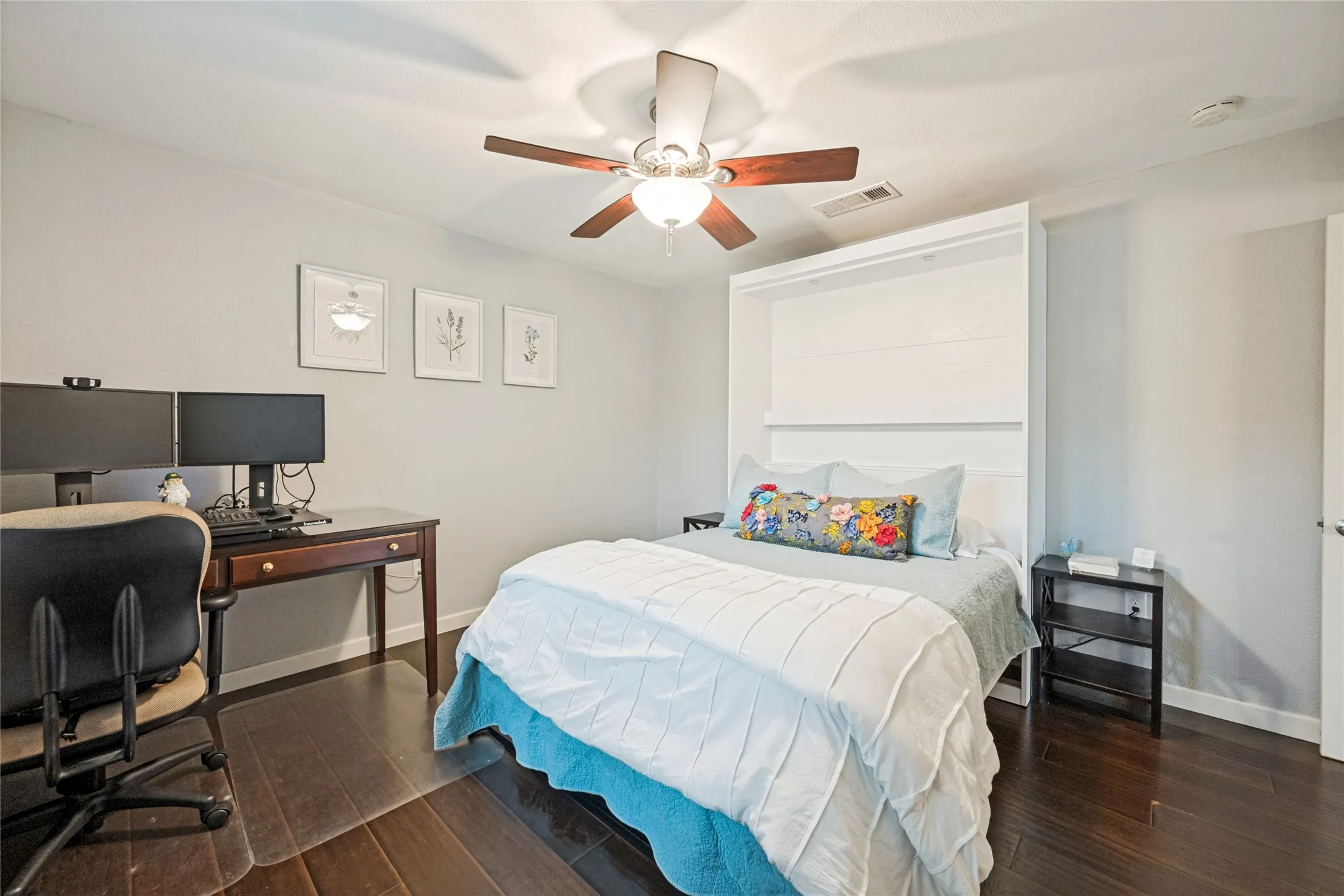 Single Family Residence For Sale in Tarrant County , 4837 Birchman Avenue, Fort Worth, Texas 76107, 3 Bedroom, 2 Bathroom, Garage spaces, 1,632 Sqft, built in 1920, mls#21331785, Real Estate Agent in Fort Worth, Homes For Sale in Tarrant county, Homes For Sale in Fort Worth, Realtor in Fort Worth Texas, Real Estate Brokerage Independent Realty Texas, Luminita Cordes Realtor