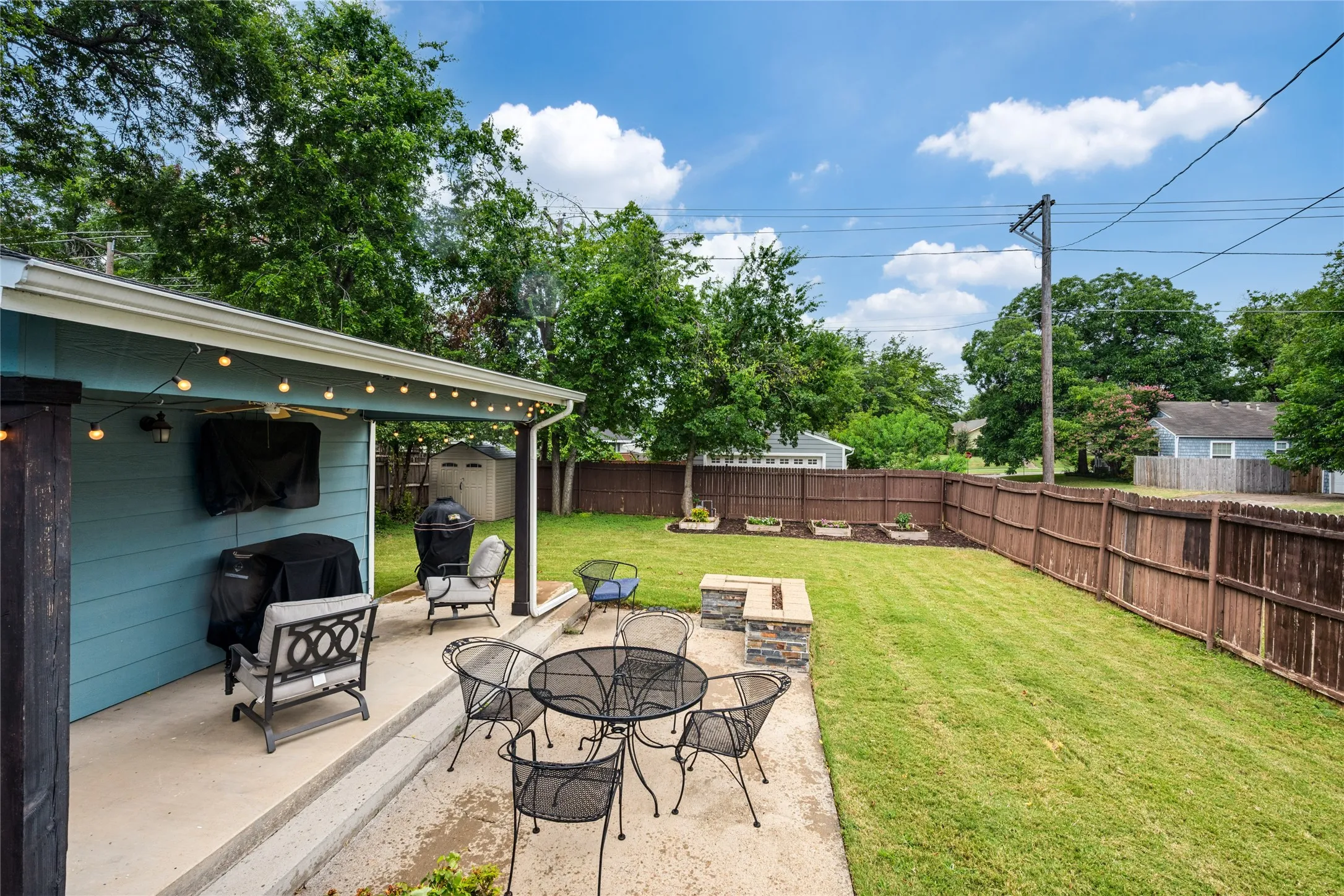 Single Family Residence For Sale in Tarrant County , 4837 Birchman Avenue, Fort Worth, Texas 76107, 3 Bedroom, 2 Bathroom, Garage spaces, 1,632 Sqft, built in 1920, mls#21331785, Real Estate Agent in Fort Worth, Homes For Sale in Tarrant county, Homes For Sale in Fort Worth, Realtor in Fort Worth Texas, Real Estate Brokerage Independent Realty Texas, Luminita Cordes Realtor