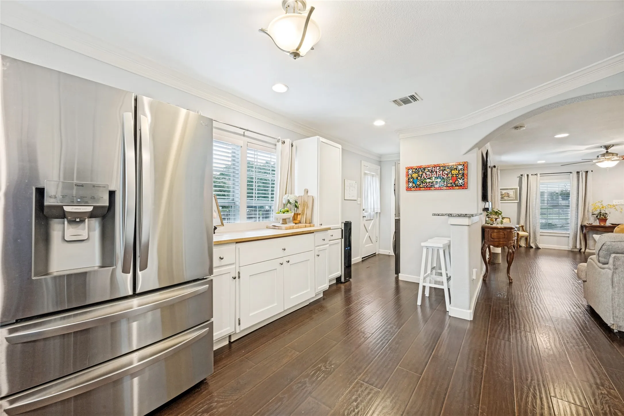 Single Family Residence For Sale in Tarrant County , 4837 Birchman Avenue, Fort Worth, Texas 76107, 3 Bedroom, 2 Bathroom, Garage spaces, 1,632 Sqft, built in 1920, mls#21331785, Real Estate Agent in Fort Worth, Homes For Sale in Tarrant county, Homes For Sale in Fort Worth, Realtor in Fort Worth Texas, Real Estate Brokerage Independent Realty Texas, Luminita Cordes Realtor