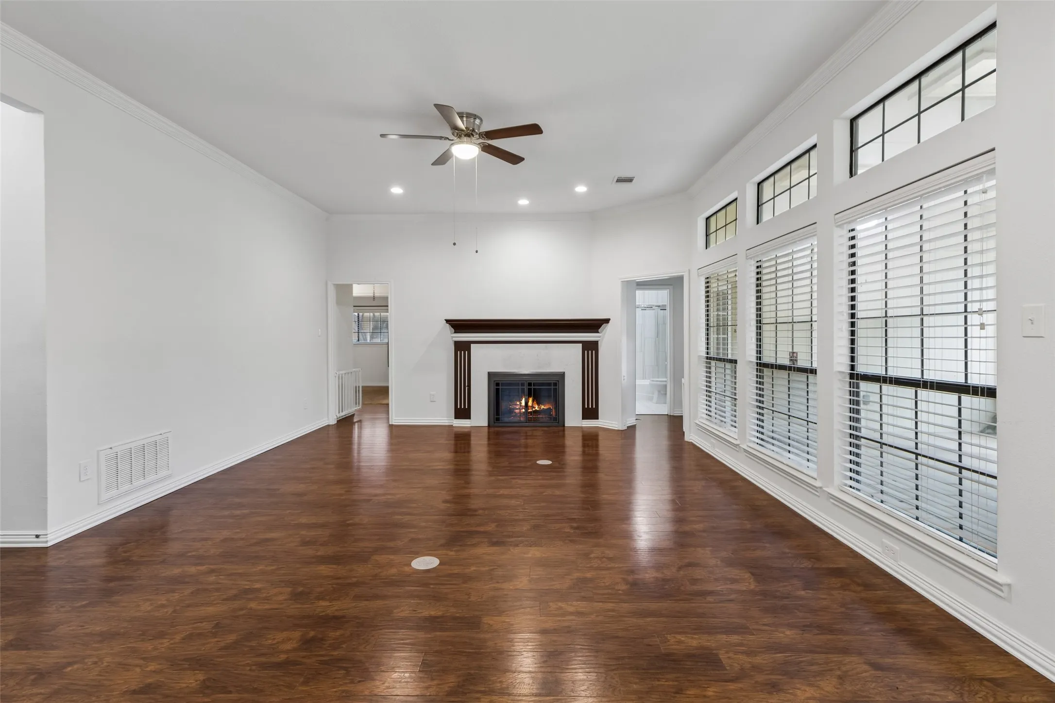 Single Family Residence For Sale in Tarrant County , 2507 Mandy Way, Arlington, Texas 76017, 4 Bedroom, 3 Bathroom, 2 Garage spaces, 2,764 Sqft, built in 1985, mls#21327979, Real Estate Agent in Arlington, Homes For Sale in Tarrant county, Homes For Sale in Arlington, Realtor in Arlington Texas, Real Estate Brokerage Independent Realty Texas, Luminita Cordes Realtor