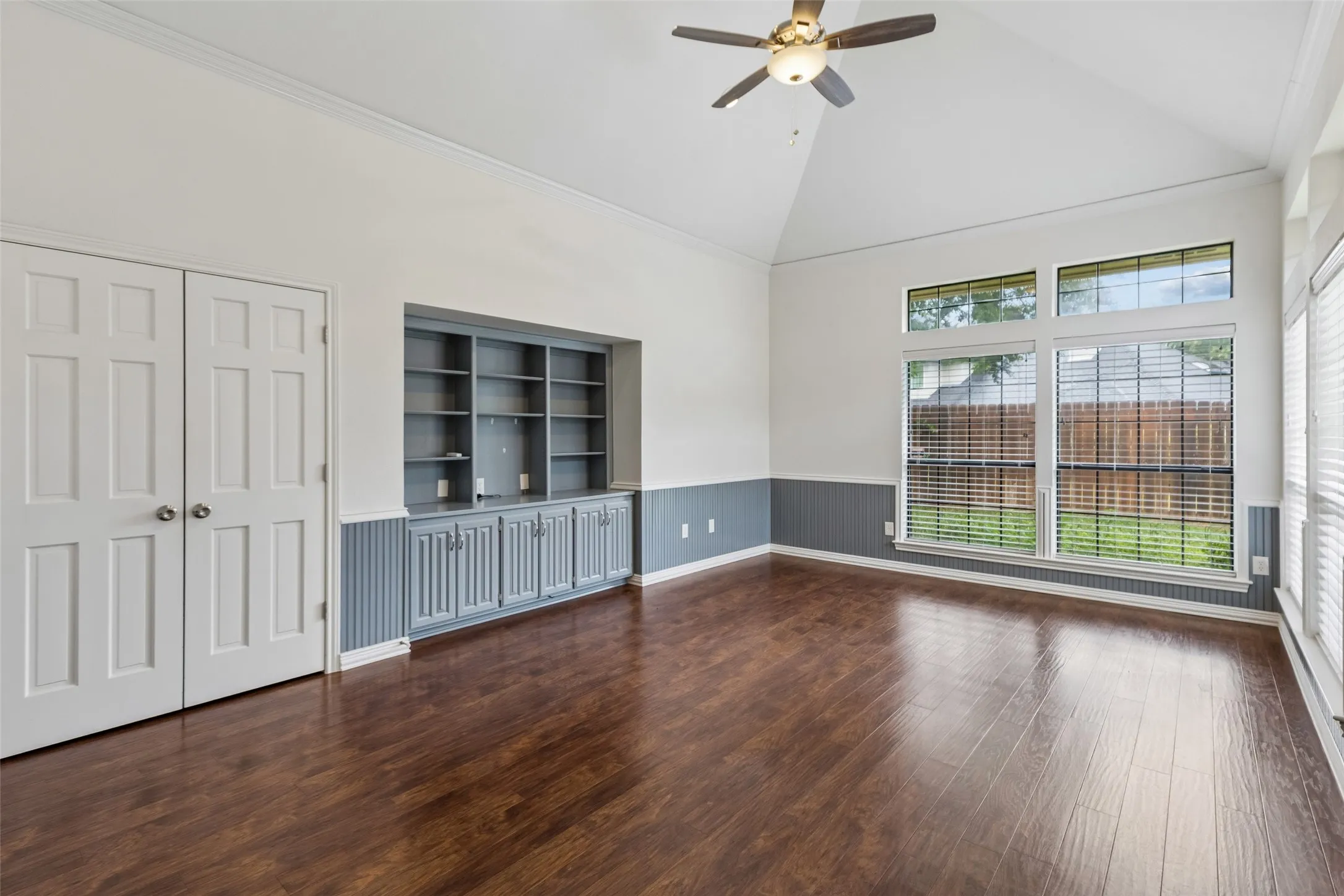 Single Family Residence For Sale in Tarrant County , 2507 Mandy Way, Arlington, Texas 76017, 4 Bedroom, 3 Bathroom, 2 Garage spaces, 2,764 Sqft, built in 1985, mls#21327979, Real Estate Agent in Arlington, Homes For Sale in Tarrant county, Homes For Sale in Arlington, Realtor in Arlington Texas, Real Estate Brokerage Independent Realty Texas, Luminita Cordes Realtor