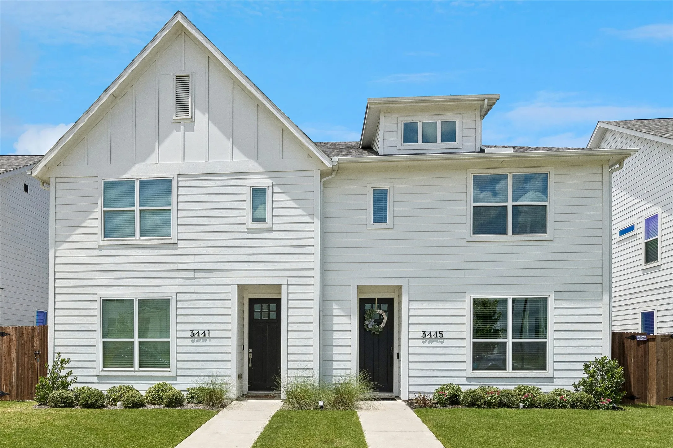 Townhouse For Sale in Tarrant County , 3445 Vista Highlands Lane, Fort Worth, Texas 76135, 3 Bedroom, 3 Bathroom, 2 Garage spaces, 1,669 Sqft, built in 2023, mls#21334195, Real Estate Agent in Fort Worth, Homes For Sale in Tarrant county, Homes For Sale in Fort Worth, Realtor in Fort Worth Texas, Real Estate Brokerage Independent Realty Texas, Luminita Cordes Realtor