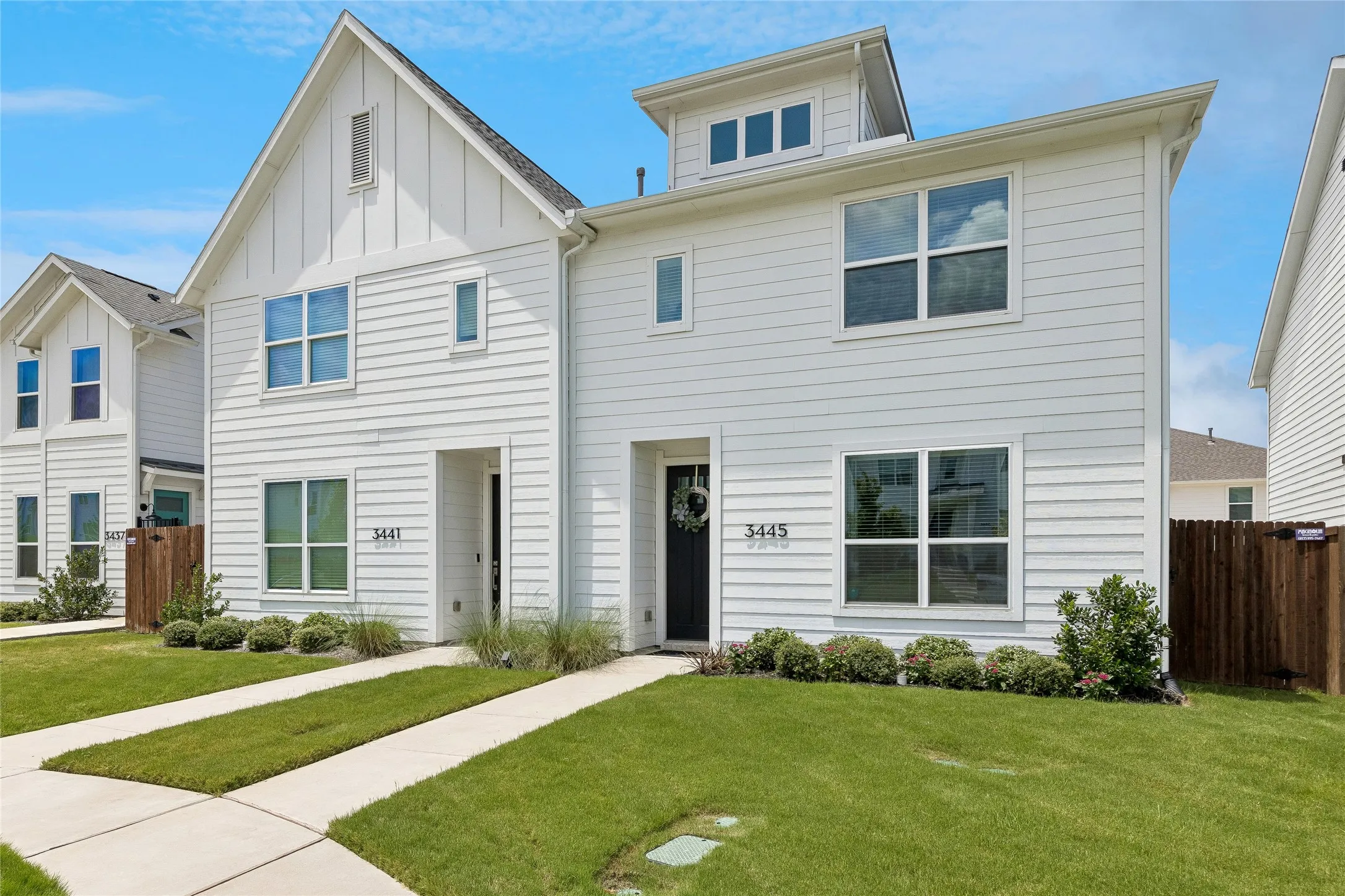 Townhouse For Sale in Tarrant County , 3445 Vista Highlands Lane, Fort Worth, Texas 76135, 3 Bedroom, 3 Bathroom, 2 Garage spaces, 1,669 Sqft, built in 2023, mls#21334195, Real Estate Agent in Fort Worth, Homes For Sale in Tarrant county, Homes For Sale in Fort Worth, Realtor in Fort Worth Texas, Real Estate Brokerage Independent Realty Texas, Luminita Cordes Realtor