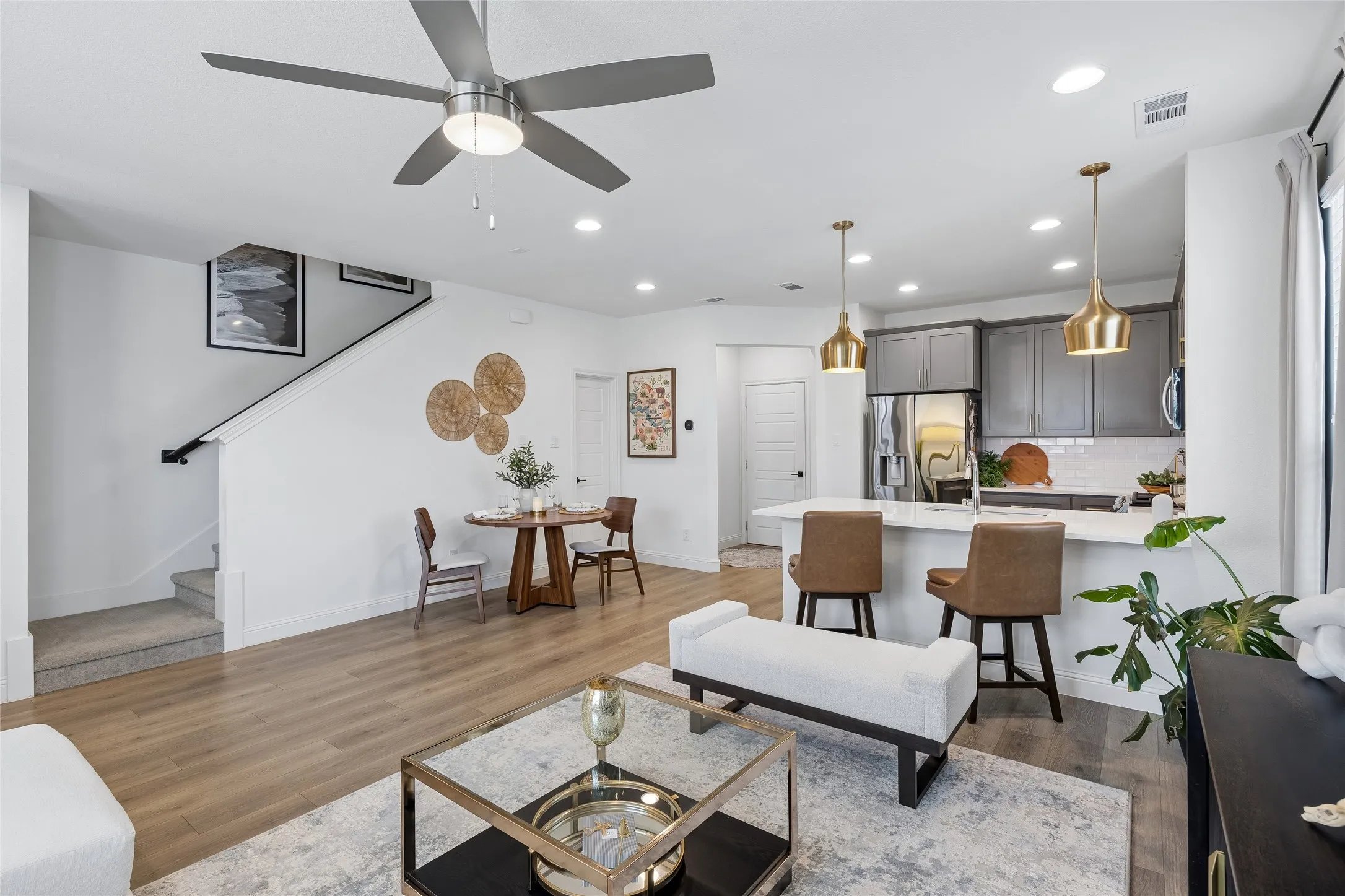 Townhouse For Sale in Tarrant County , 3445 Vista Highlands Lane, Fort Worth, Texas 76135, 3 Bedroom, 3 Bathroom, 2 Garage spaces, 1,669 Sqft, built in 2023, mls#21334195, Real Estate Agent in Fort Worth, Homes For Sale in Tarrant county, Homes For Sale in Fort Worth, Realtor in Fort Worth Texas, Real Estate Brokerage Independent Realty Texas, Luminita Cordes Realtor