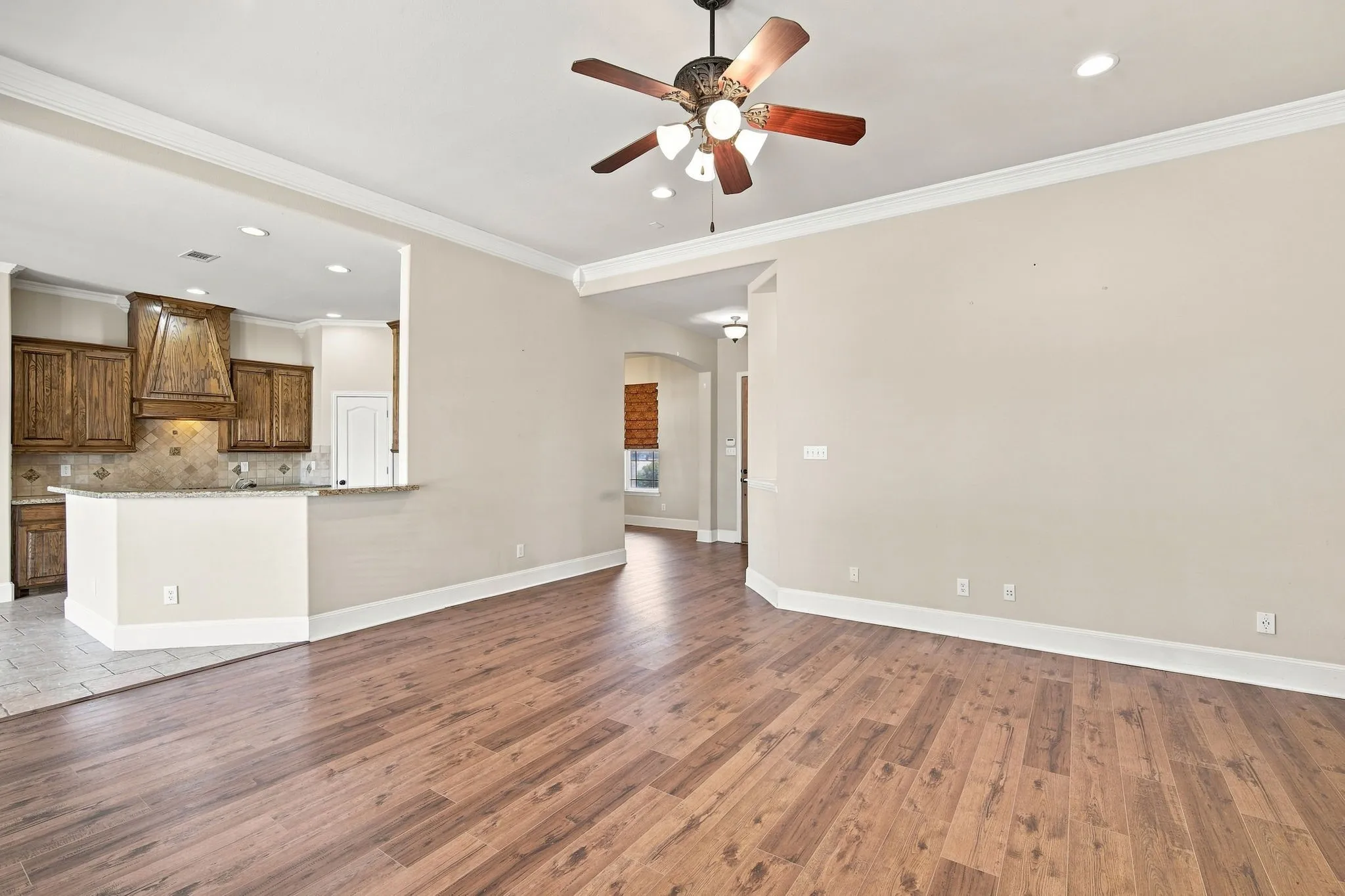 Single Family Residence For Sale in Ellis County , 429 Rugged Drive, Red Oak, Texas 75154, 4 Bedroom, 3 Bathroom, 3 Garage spaces, 3,224 Sqft, built in 2005, mls#21334129, Real Estate Agent in Red Oak, Homes For Sale in Ellis county, Homes For Sale in Red Oak, Realtor in Red Oak Texas, Real Estate Brokerage Independent Realty Texas, Luminita Cordes Realtor