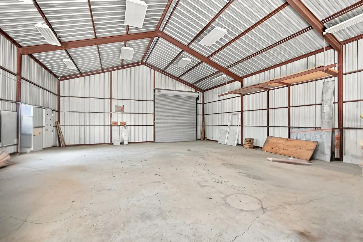 Single Family Residence For Sale in Ellis County , 429 Rugged Drive, Red Oak, Texas 75154, 4 Bedroom, 3 Bathroom, 3 Garage spaces, 3,224 Sqft, built in 2005, mls#21334129, Real Estate Agent in Red Oak, Homes For Sale in Ellis county, Homes For Sale in Red Oak, Realtor in Red Oak Texas, Real Estate Brokerage Independent Realty Texas, Luminita Cordes Realtor