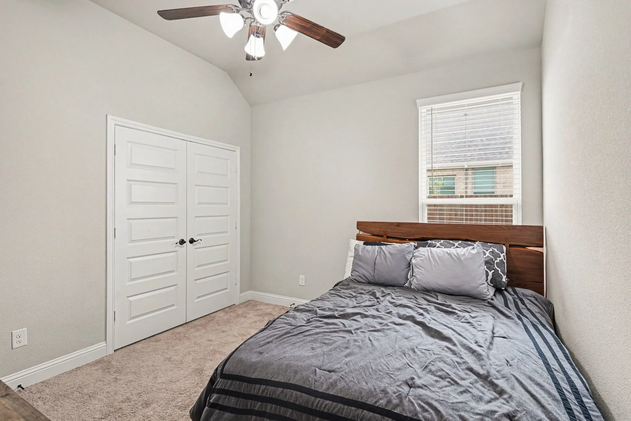 Single Family Residence For Sale in Johnson County , 12601 Panther Creek Drive, Godley, Texas 76044, 4 Bedroom, 3 Bathroom, 2 Garage spaces, 2,622 Sqft, built in 2022, mls#21330802, Real Estate Agent in Godley, Homes For Sale in Johnson county, Homes For Sale in Godley, Realtor in Godley Texas, Real Estate Brokerage Independent Realty Texas, Luminita Cordes Realtor