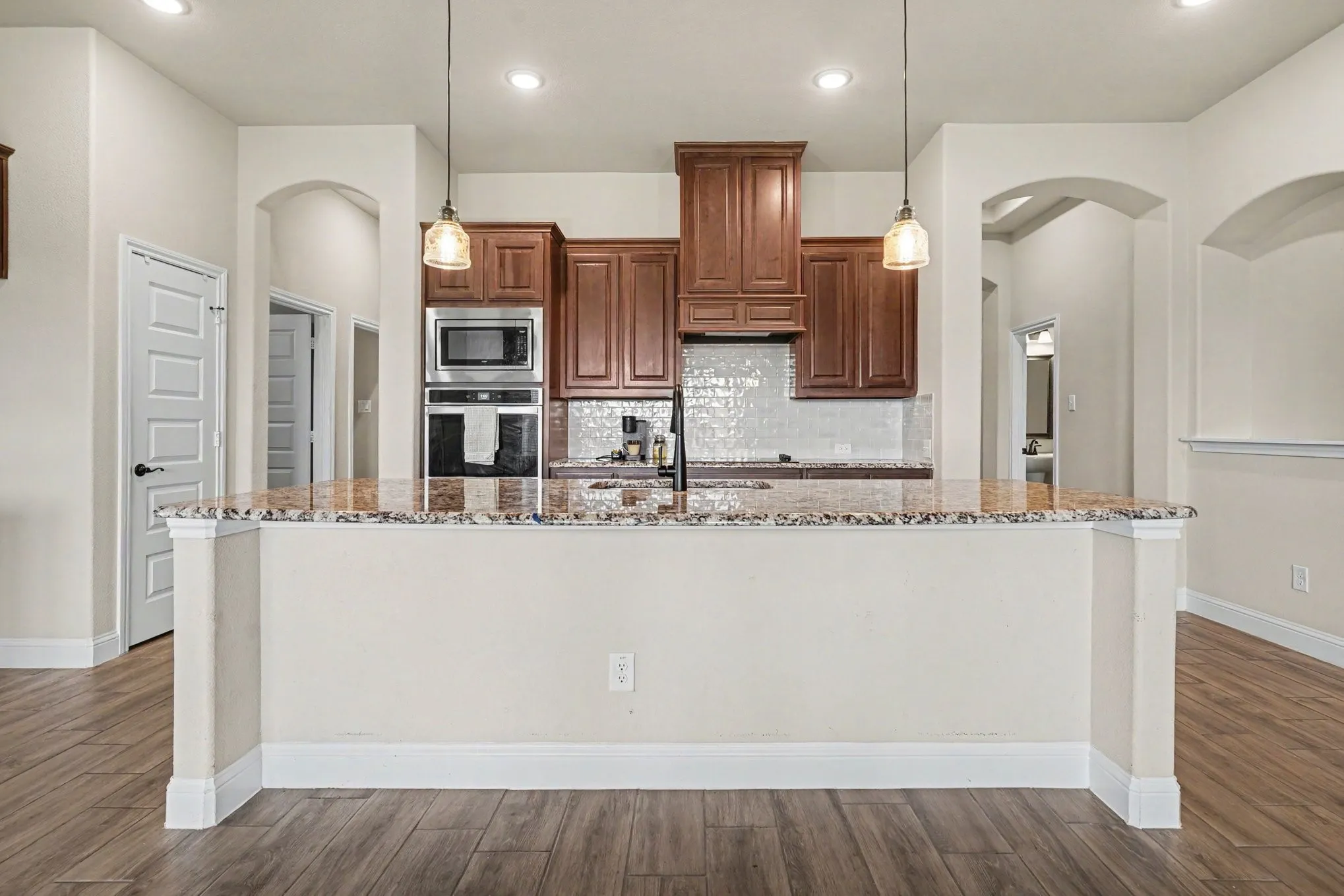 Single Family Residence For Sale in Johnson County , 12601 Panther Creek Drive, Godley, Texas 76044, 4 Bedroom, 3 Bathroom, 2 Garage spaces, 2,622 Sqft, built in 2022, mls#21330802, Real Estate Agent in Godley, Homes For Sale in Johnson county, Homes For Sale in Godley, Realtor in Godley Texas, Real Estate Brokerage Independent Realty Texas, Luminita Cordes Realtor