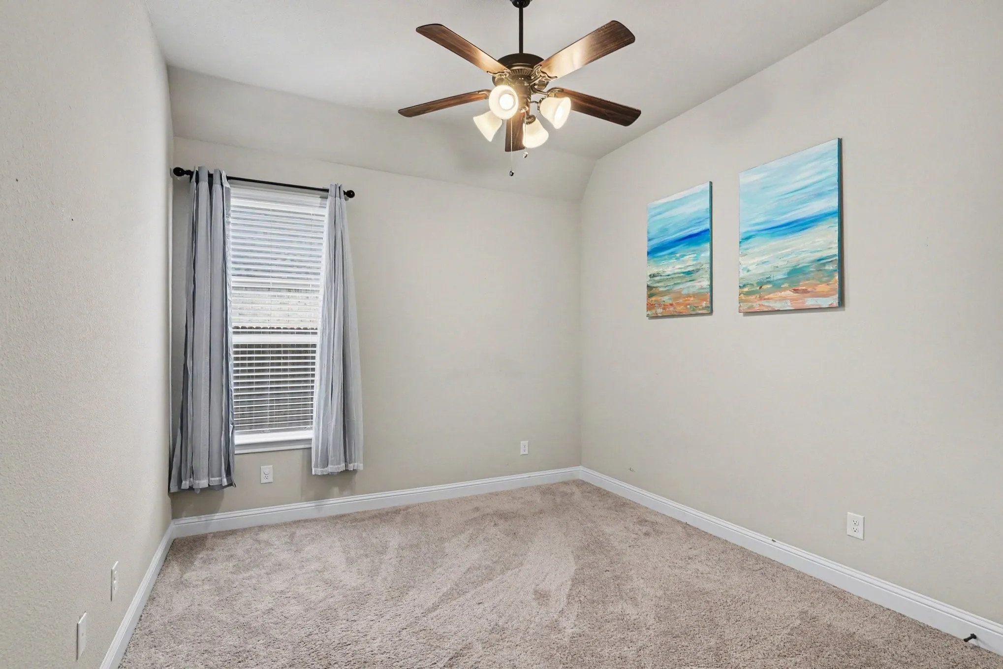 Single Family Residence For Sale in Johnson County , 12601 Panther Creek Drive, Godley, Texas 76044, 4 Bedroom, 3 Bathroom, 2 Garage spaces, 2,622 Sqft, built in 2022, mls#21330802, Real Estate Agent in Godley, Homes For Sale in Johnson county, Homes For Sale in Godley, Realtor in Godley Texas, Real Estate Brokerage Independent Realty Texas, Luminita Cordes Realtor
