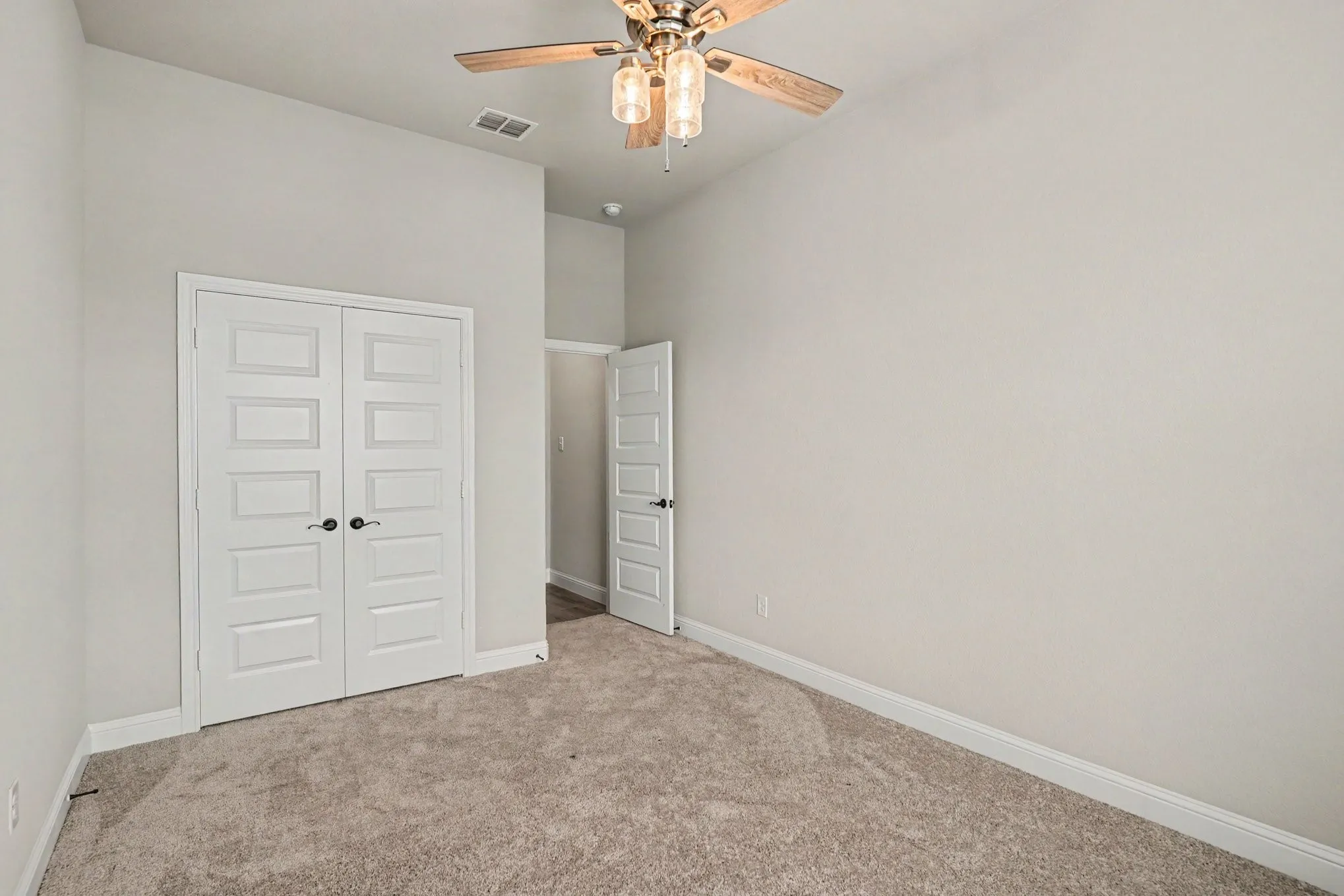 Single Family Residence For Sale in Johnson County , 12601 Panther Creek Drive, Godley, Texas 76044, 4 Bedroom, 3 Bathroom, 2 Garage spaces, 2,622 Sqft, built in 2022, mls#21330802, Real Estate Agent in Godley, Homes For Sale in Johnson county, Homes For Sale in Godley, Realtor in Godley Texas, Real Estate Brokerage Independent Realty Texas, Luminita Cordes Realtor