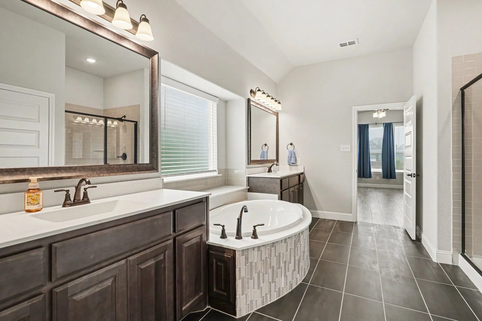 Single Family Residence For Sale in Johnson County , 12601 Panther Creek Drive, Godley, Texas 76044, 4 Bedroom, 3 Bathroom, 2 Garage spaces, 2,622 Sqft, built in 2022, mls#21330802, Real Estate Agent in Godley, Homes For Sale in Johnson county, Homes For Sale in Godley, Realtor in Godley Texas, Real Estate Brokerage Independent Realty Texas, Luminita Cordes Realtor