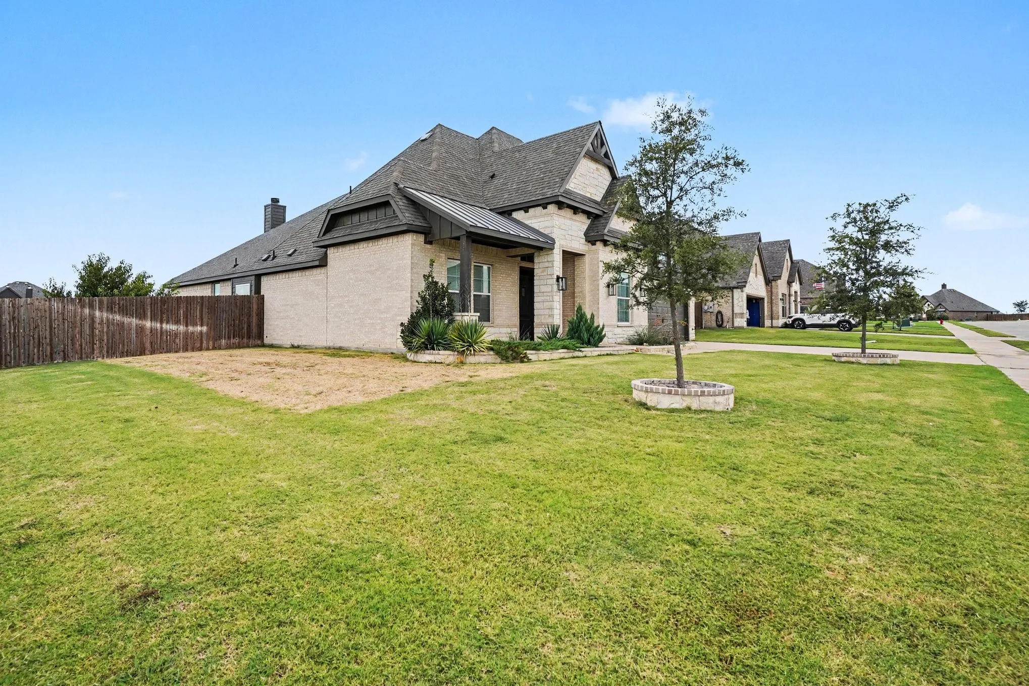 Single Family Residence For Sale in Johnson County , 12601 Panther Creek Drive, Godley, Texas 76044, 4 Bedroom, 3 Bathroom, 2 Garage spaces, 2,622 Sqft, built in 2022, mls#21330802, Real Estate Agent in Godley, Homes For Sale in Johnson county, Homes For Sale in Godley, Realtor in Godley Texas, Real Estate Brokerage Independent Realty Texas, Luminita Cordes Realtor