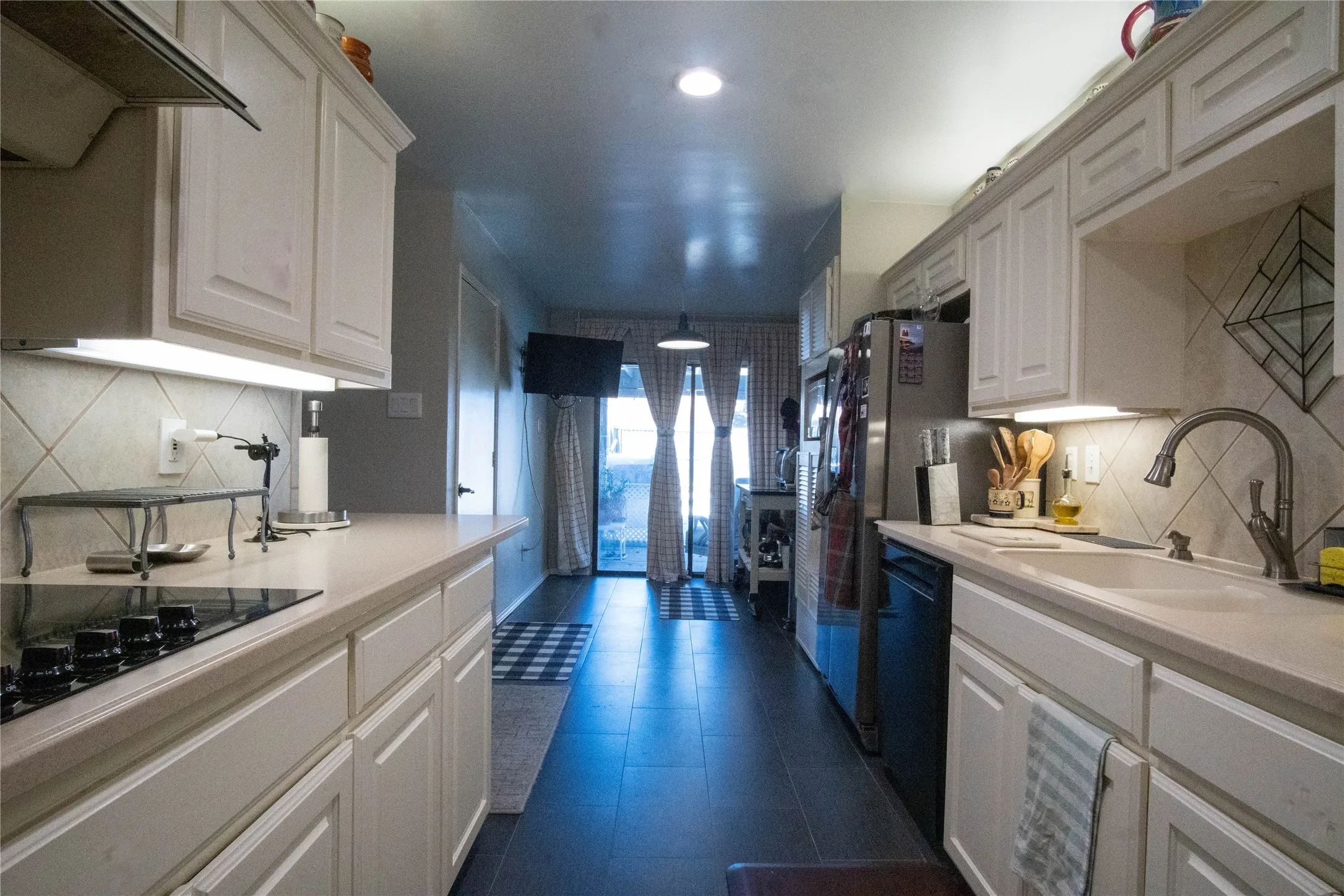 Single Family Residence For Sale in Collin County , 829 Cambridge Drive, Plano, Texas 75023, 3 Bedrooms, 2 Bathrooms, 2 Garage spaces, 1,544 Sqft, built in 1979, Price $380,000, mls#21334182, Real Estate Agent in Plano, Homes For Sale in Collin county, Homes For Sale in Plano, Realtor in Plano Texas, Real Estate Brokerage Independent Realty Texas, Luminita Cordes Realtor