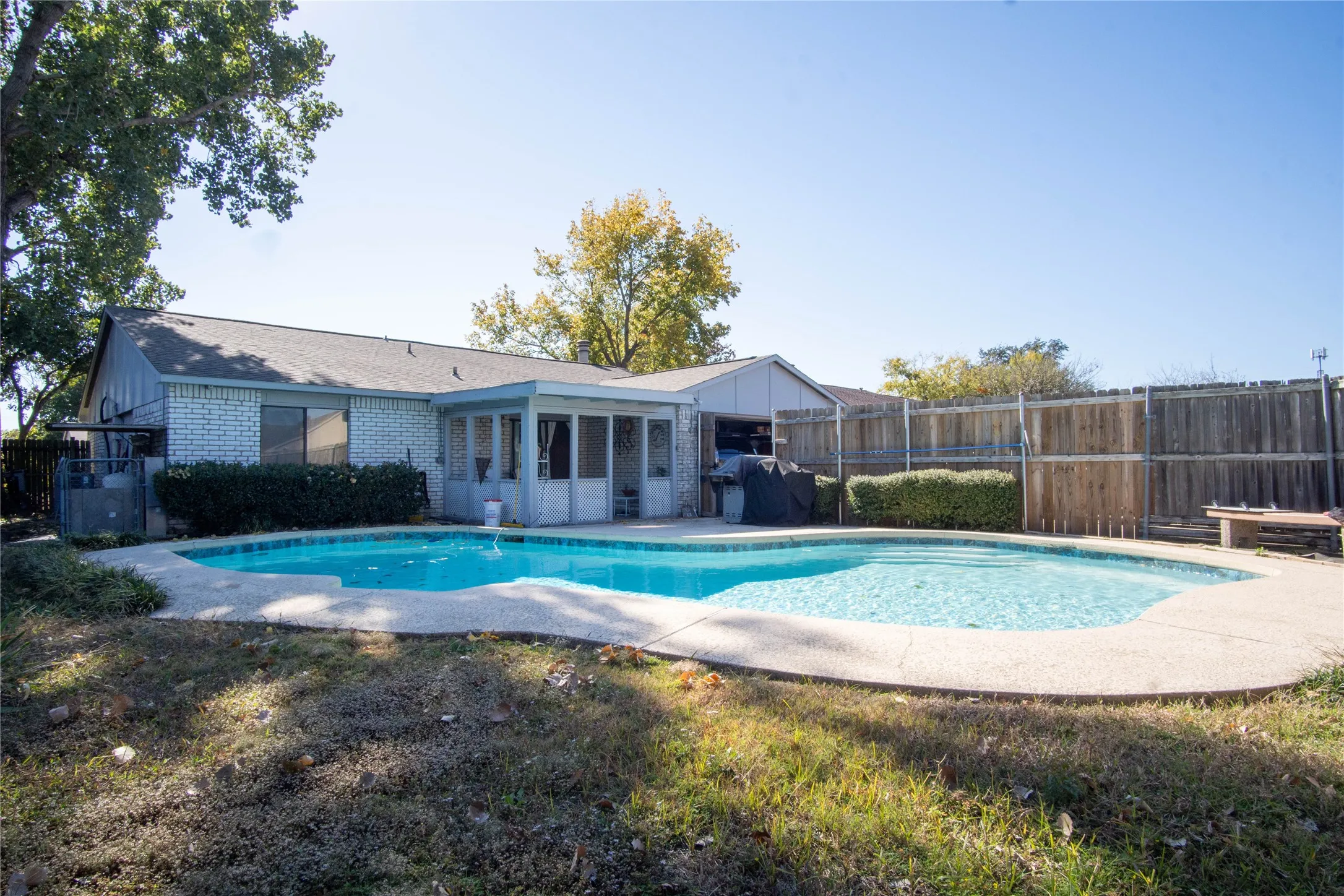 Single Family Residence For Sale in Collin County , 829 Cambridge Drive, Plano, Texas 75023, 3 Bedrooms, 2 Bathrooms, 2 Garage spaces, 1,544 Sqft, built in 1979, Price $380,000, mls#21334182, Real Estate Agent in Plano, Homes For Sale in Collin county, Homes For Sale in Plano, Realtor in Plano Texas, Real Estate Brokerage Independent Realty Texas, Luminita Cordes Realtor