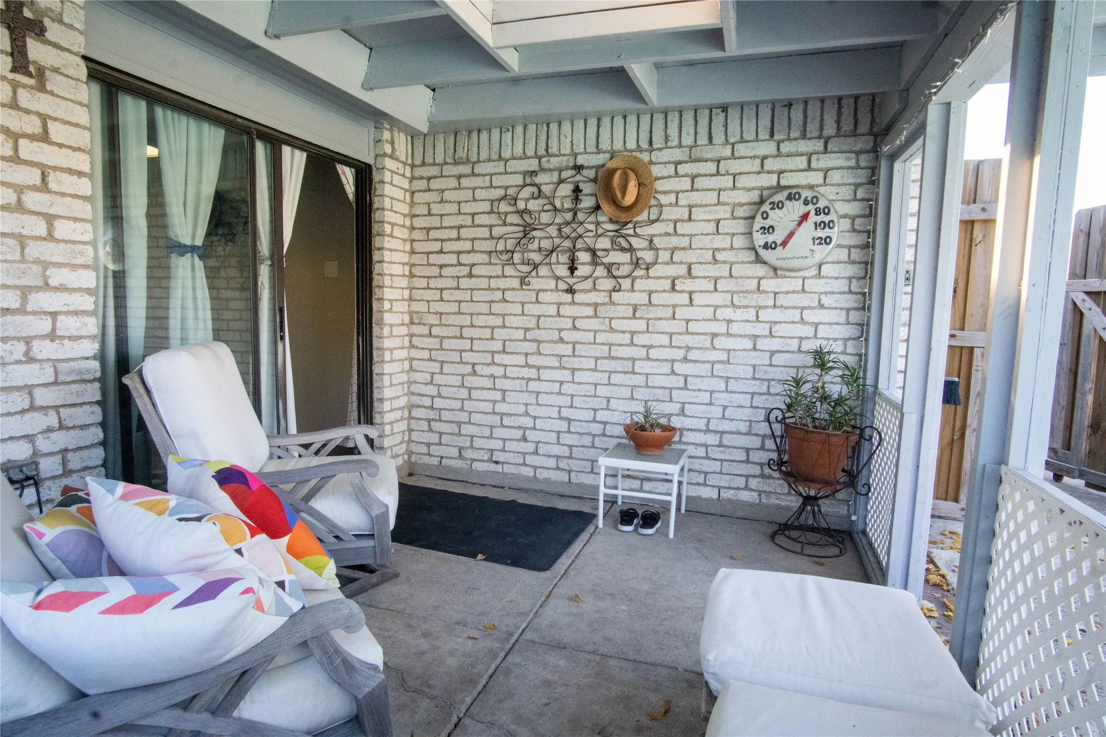 Single Family Residence For Sale in Collin County , 829 Cambridge Drive, Plano, Texas 75023, 3 Bedrooms, 2 Bathrooms, 2 Garage spaces, 1,544 Sqft, built in 1979, Price $380,000, mls#21334182, Real Estate Agent in Plano, Homes For Sale in Collin county, Homes For Sale in Plano, Realtor in Plano Texas, Real Estate Brokerage Independent Realty Texas, Luminita Cordes Realtor