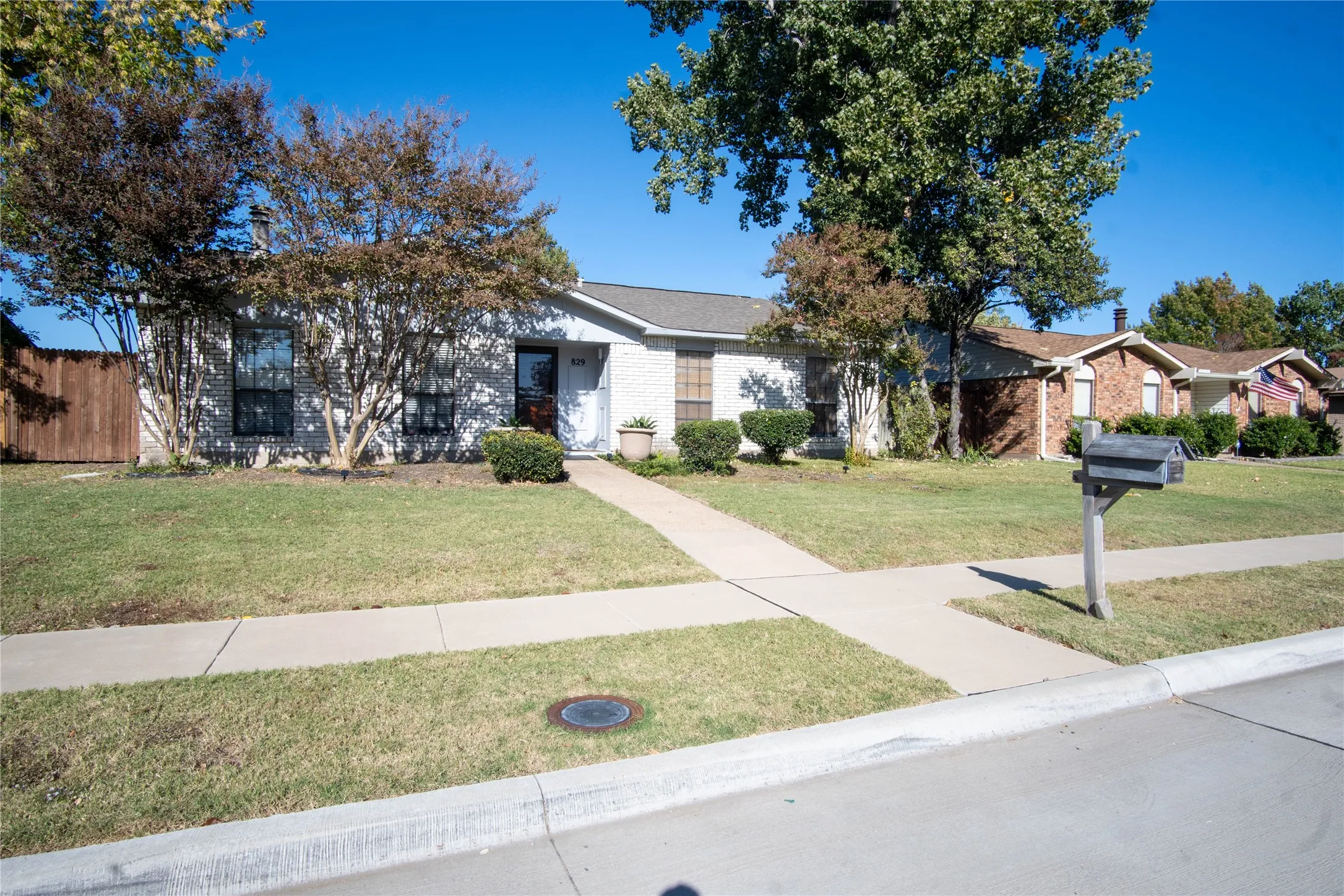 Single Family Residence For Sale in Collin County , 829 Cambridge Drive, Plano, Texas 75023, 3 Bedrooms, 2 Bathrooms, 2 Garage spaces, 1,544 Sqft, built in 1979, Price $380,000, mls#21334182, Real Estate Agent in Plano, Homes For Sale in Collin county, Homes For Sale in Plano, Realtor in Plano Texas, Real Estate Brokerage Independent Realty Texas, Luminita Cordes Realtor