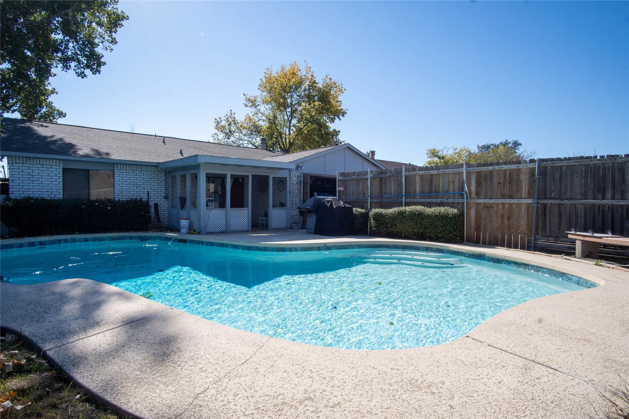 Single Family Residence For Sale in Collin County , 829 Cambridge Drive, Plano, Texas 75023, 3 Bedrooms, 2 Bathrooms, 2 Garage spaces, 1,544 Sqft, built in 1979, Price $380,000, mls#21334182, Real Estate Agent in Plano, Homes For Sale in Collin county, Homes For Sale in Plano, Realtor in Plano Texas, Real Estate Brokerage Independent Realty Texas, Luminita Cordes Realtor