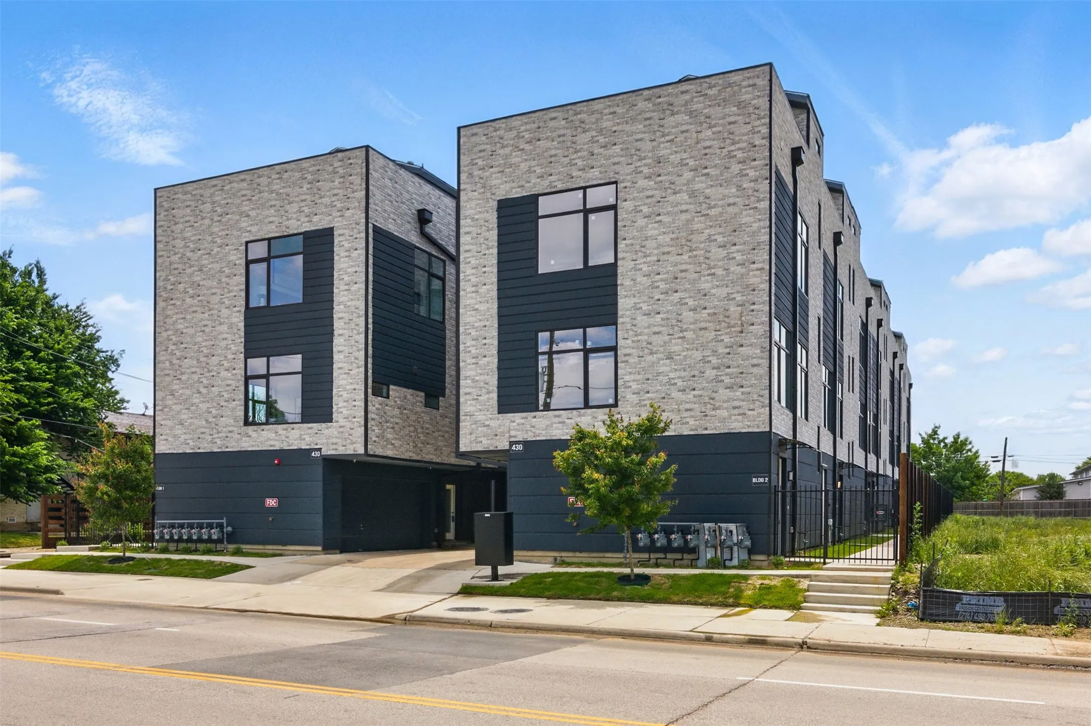 Condominium For Sale in Dallas County , 430 E 8th, Dallas, Texas 75203, 2 Bedrooms, 3 Bathrooms, 2 Garage spaces, 11,580 Sqft, built in 2025, Price $3,099,000, mls#21334224, Real Estate Agent in Dallas, Homes For Sale in Dallas county, Homes For Sale in Dallas, Realtor in Dallas Texas, Real Estate Brokerage Independent Realty Texas, Luminita Cordes Realtor