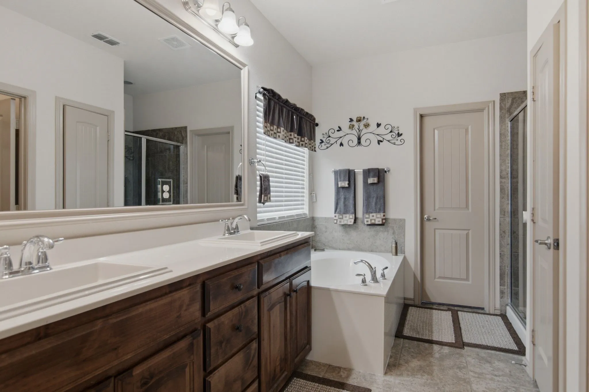 Single Family Residence For Sale in Tarrant County , 2444 Half Moon Bay Lane, Fort Worth, Texas 76177, 3 Bedroom, 2 Bathroom, 3 Garage spaces, 1,864 Sqft, built in 2014, mls#21332682, Real Estate Agent in Fort Worth, Homes For Sale in Tarrant county, Homes For Sale in Fort Worth, Realtor in Fort Worth Texas, Real Estate Brokerage Independent Realty Texas, Luminita Cordes Realtor