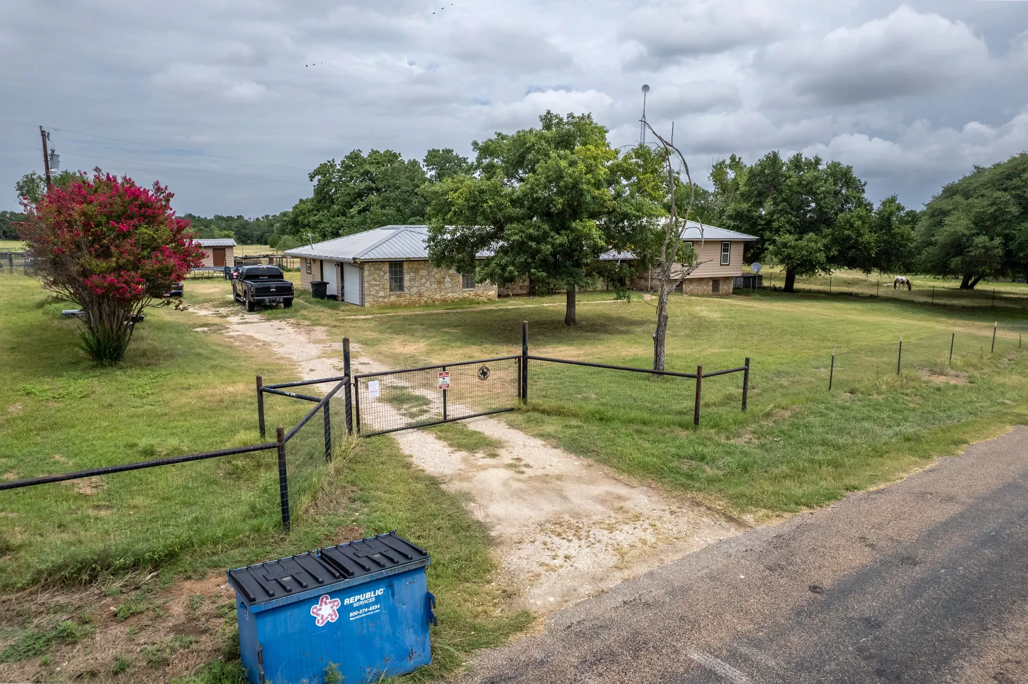 Farm For Sale in Erath County , 301 County Road 214, Hico, Texas 76457, 3 Bedroom, 3 Bathroom, Garage spaces, 2,952 Sqft, built in 1990, mls#21334200, Real Estate Agent in Hico, Homes For Sale in Erath county, Homes For Sale in Hico, Realtor in Hico Texas, Real Estate Brokerage Independent Realty Texas, Luminita Cordes Realtor