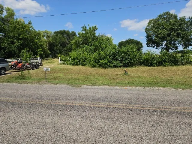 Single Family Residence For Sale in Collin County , 4057 County Road 599, Farmersville, Texas 75442, 4 Bedroom, 3 Bathroom, Garage spaces, 2,057 Sqft, built in 1983, mls#21334234, Real Estate Agent in Farmersville, Homes For Sale in Collin county, Homes For Sale in Farmersville, Realtor in Farmersville Texas, Real Estate Brokerage Independent Realty Texas, Luminita Cordes Realtor