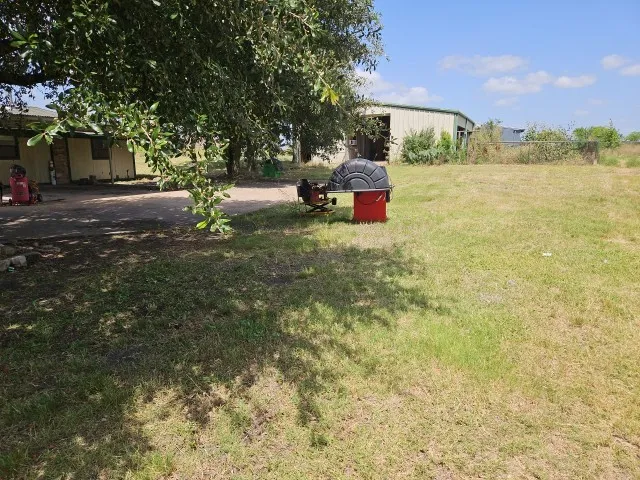 Single Family Residence For Sale in Collin County , 4057 County Road 599, Farmersville, Texas 75442, 4 Bedroom, 3 Bathroom, Garage spaces, 2,057 Sqft, built in 1983, mls#21334234, Real Estate Agent in Farmersville, Homes For Sale in Collin county, Homes For Sale in Farmersville, Realtor in Farmersville Texas, Real Estate Brokerage Independent Realty Texas, Luminita Cordes Realtor