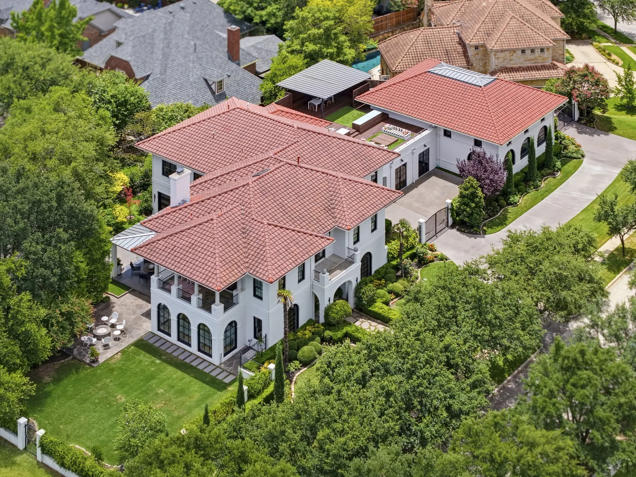 Single Family Residence For Sale in Tarrant County , 6665 Trinity Heights Boulevard, Fort Worth, Texas 76132, 4 Bedroom, 6 Bathroom, 7 Garage spaces, 9,270 Sqft, built in 1999, mls#21330665, Real Estate Agent in Fort Worth, Homes For Sale in Tarrant county, Homes For Sale in Fort Worth, Realtor in Fort Worth Texas, Real Estate Brokerage Independent Realty Texas, Luminita Cordes Realtor