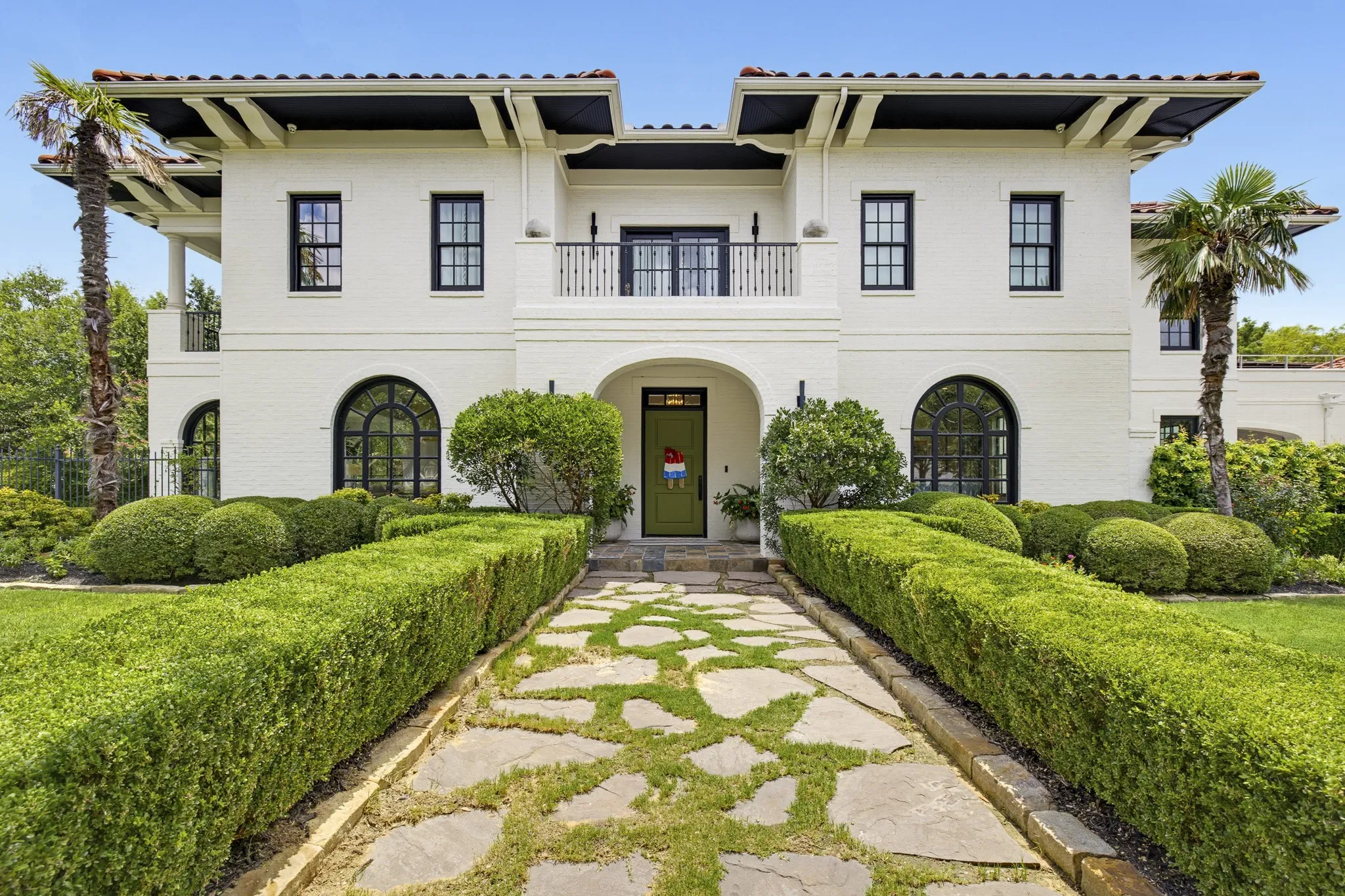 Single Family Residence For Sale in Tarrant County , 6665 Trinity Heights Boulevard, Fort Worth, Texas 76132, 4 Bedroom, 6 Bathroom, 7 Garage spaces, 9,270 Sqft, built in 1999, mls#21330665, Real Estate Agent in Fort Worth, Homes For Sale in Tarrant county, Homes For Sale in Fort Worth, Realtor in Fort Worth Texas, Real Estate Brokerage Independent Realty Texas, Luminita Cordes Realtor