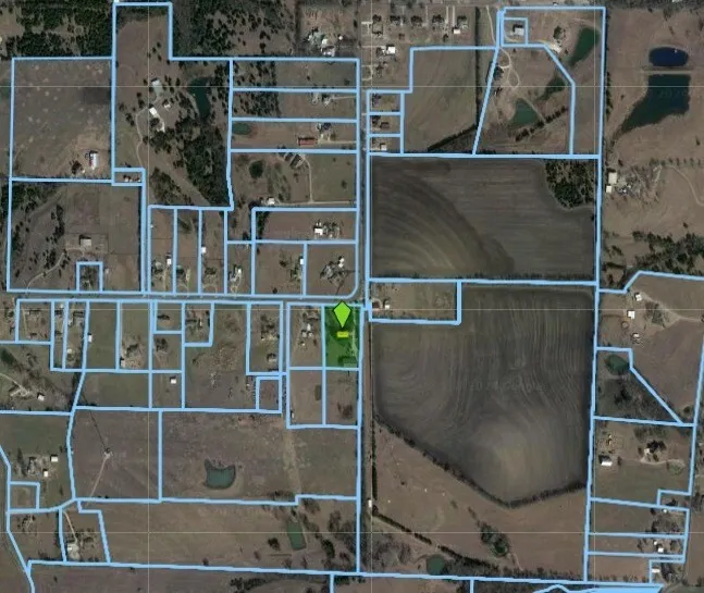 Single Family Residence For Sale in Grayson County , 516 Stark Lane, Sherman, Texas 75090, 4 Bedroom, 3 Bathroom, 2 Garage spaces, 2,820 Sqft, built in 1980, mls#21331959, Real Estate Agent in Sherman, Homes For Sale in Grayson county, Homes For Sale in Sherman, Realtor in Sherman Texas, Real Estate Brokerage Independent Realty Texas, Luminita Cordes Realtor