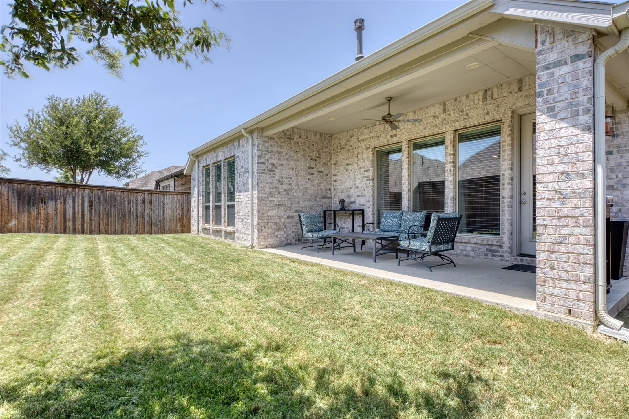 Single Family Residence For Sale in Denton County , 321 Foxthorne Way, Little Elm, Texas 75068, 4 Bedroom, 3 Bathroom, 2 Garage spaces, 2,511 Sqft, built in 2020, mls#21326562, Real Estate Agent in Little Elm, Homes For Sale in Denton county, Homes For Sale in Little Elm, Realtor in Little Elm Texas, Real Estate Brokerage Independent Realty Texas, Luminita Cordes Realtor