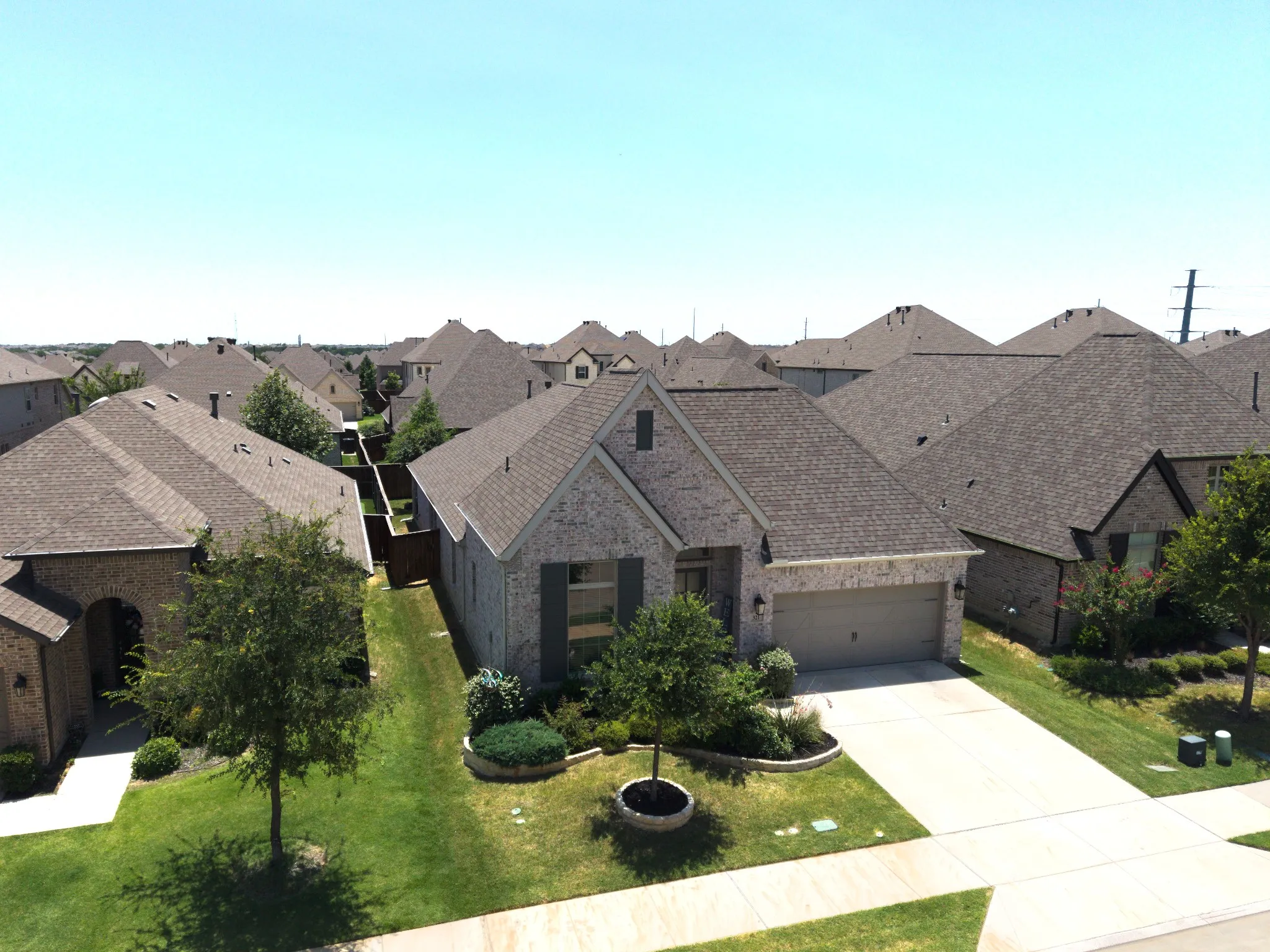 Single Family Residence For Sale in Denton County , 321 Foxthorne Way, Little Elm, Texas 75068, 4 Bedroom, 3 Bathroom, 2 Garage spaces, 2,511 Sqft, built in 2020, mls#21326562, Real Estate Agent in Little Elm, Homes For Sale in Denton county, Homes For Sale in Little Elm, Realtor in Little Elm Texas, Real Estate Brokerage Independent Realty Texas, Luminita Cordes Realtor