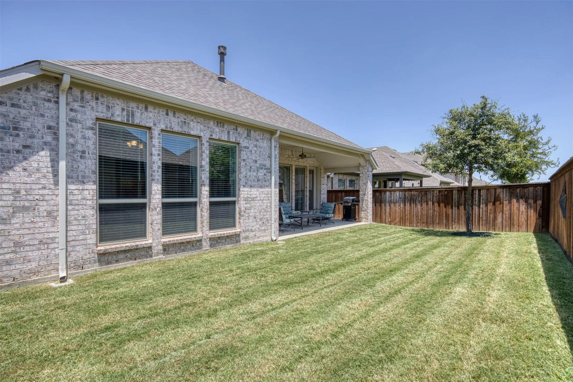Single Family Residence For Sale in Denton County , 321 Foxthorne Way, Little Elm, Texas 75068, 4 Bedroom, 3 Bathroom, 2 Garage spaces, 2,511 Sqft, built in 2020, mls#21326562, Real Estate Agent in Little Elm, Homes For Sale in Denton county, Homes For Sale in Little Elm, Realtor in Little Elm Texas, Real Estate Brokerage Independent Realty Texas, Luminita Cordes Realtor