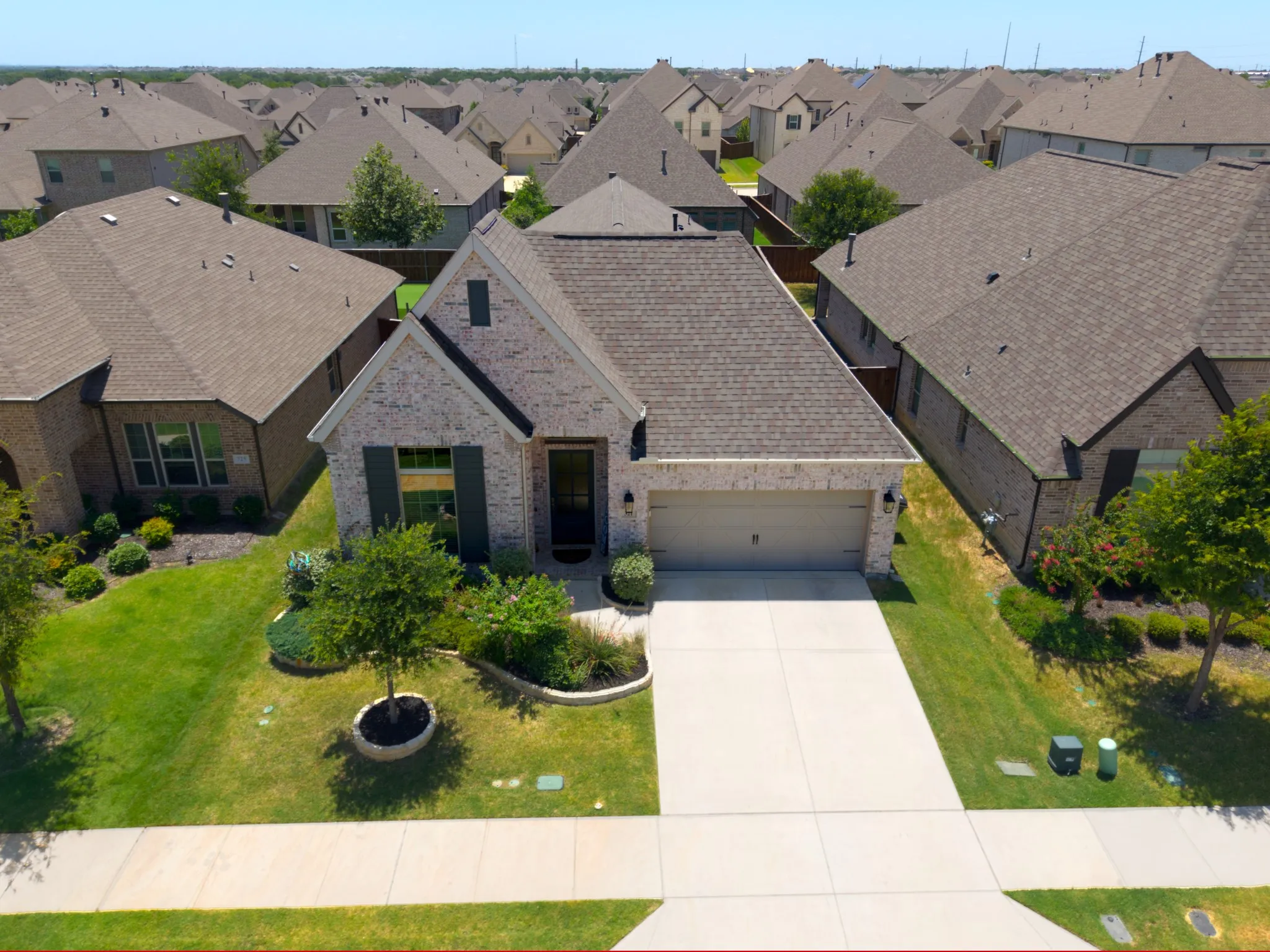 Single Family Residence For Sale in Denton County , 321 Foxthorne Way, Little Elm, Texas 75068, 4 Bedroom, 3 Bathroom, 2 Garage spaces, 2,511 Sqft, built in 2020, mls#21326562, Real Estate Agent in Little Elm, Homes For Sale in Denton county, Homes For Sale in Little Elm, Realtor in Little Elm Texas, Real Estate Brokerage Independent Realty Texas, Luminita Cordes Realtor
