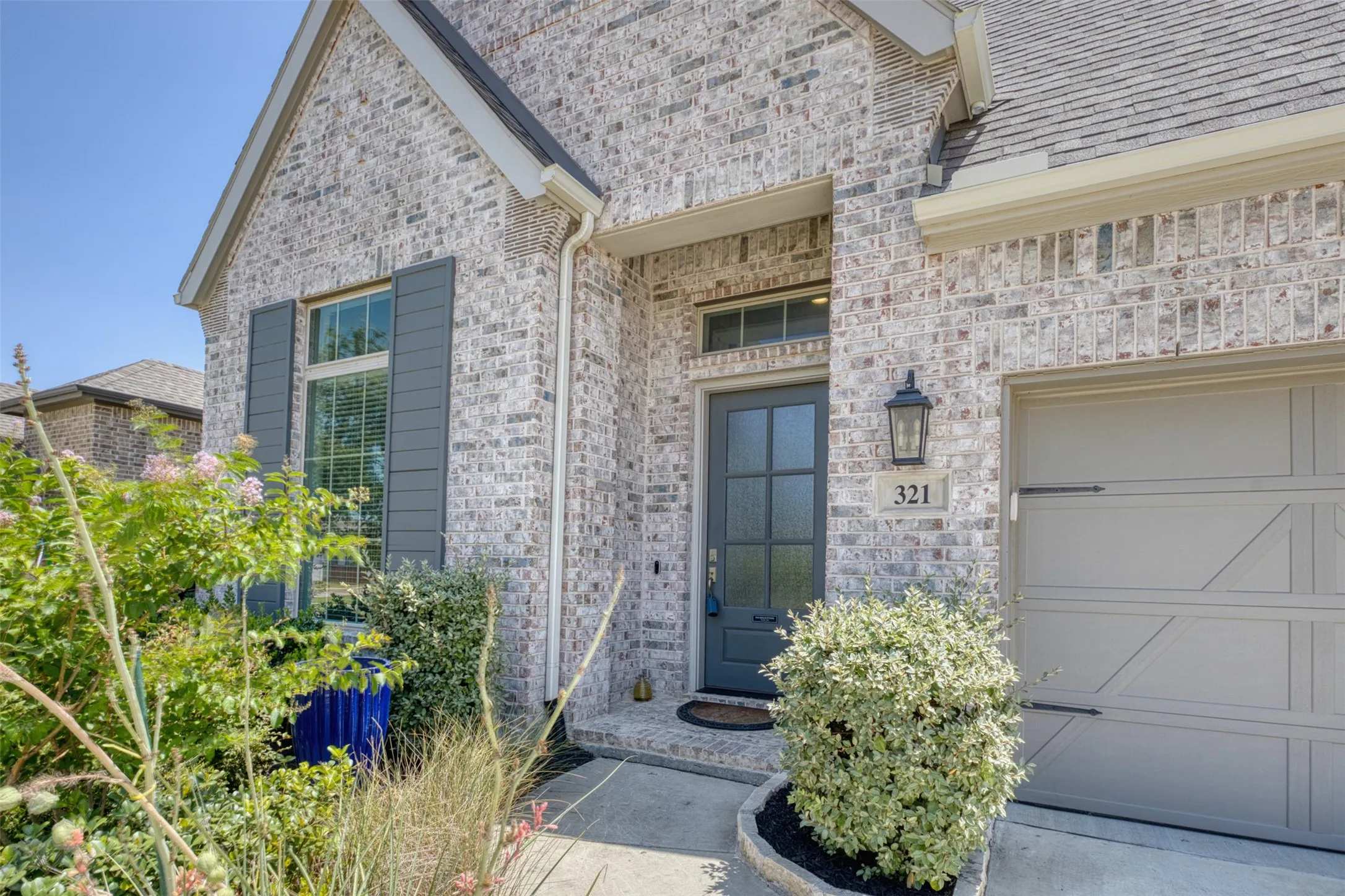Single Family Residence For Sale in Denton County , 321 Foxthorne Way, Little Elm, Texas 75068, 4 Bedroom, 3 Bathroom, 2 Garage spaces, 2,511 Sqft, built in 2020, mls#21326562, Real Estate Agent in Little Elm, Homes For Sale in Denton county, Homes For Sale in Little Elm, Realtor in Little Elm Texas, Real Estate Brokerage Independent Realty Texas, Luminita Cordes Realtor