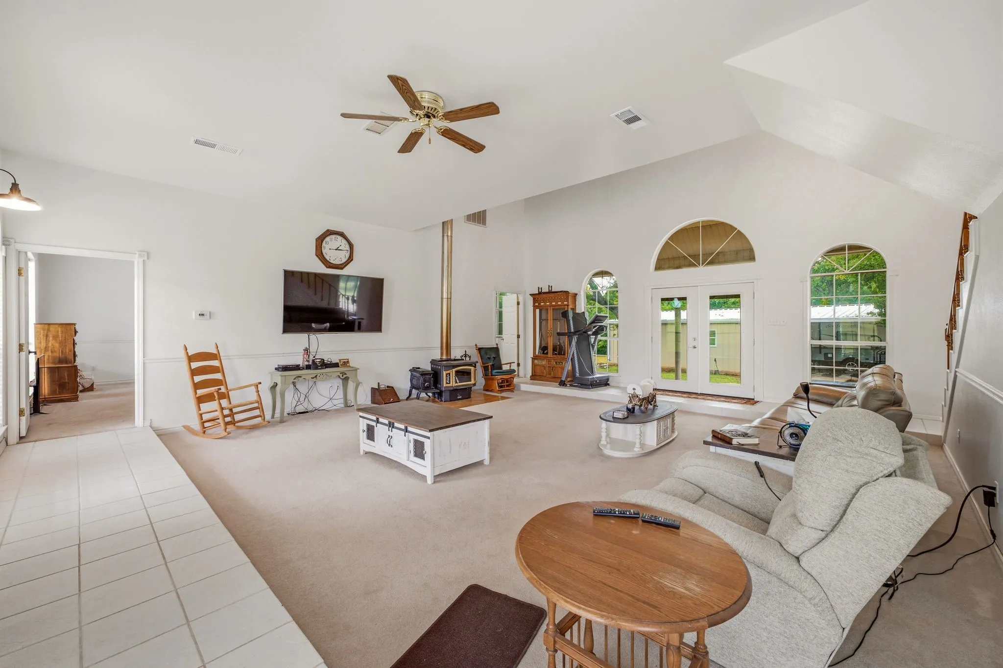 Single Family Residence For Sale in Erath County , 7835 N US Highway 377, Stephenville, Texas 76401, 4 Bedroom, 2 Bathroom, Garage spaces, 2,384 Sqft, built in 1994, mls#21334206, Real Estate Agent in Stephenville, Homes For Sale in Erath county, Homes For Sale in Stephenville, Realtor in Stephenville Texas, Real Estate Brokerage Independent Realty Texas, Luminita Cordes Realtor