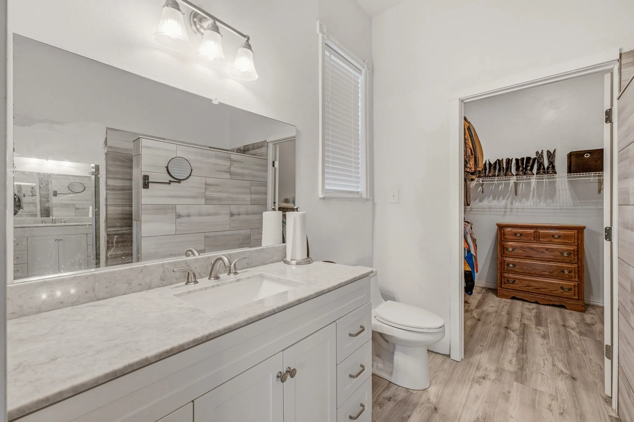 Single Family Residence For Sale in Erath County , 7835 N US Highway 377, Stephenville, Texas 76401, 4 Bedroom, 2 Bathroom, Garage spaces, 2,384 Sqft, built in 1994, mls#21334206, Real Estate Agent in Stephenville, Homes For Sale in Erath county, Homes For Sale in Stephenville, Realtor in Stephenville Texas, Real Estate Brokerage Independent Realty Texas, Luminita Cordes Realtor