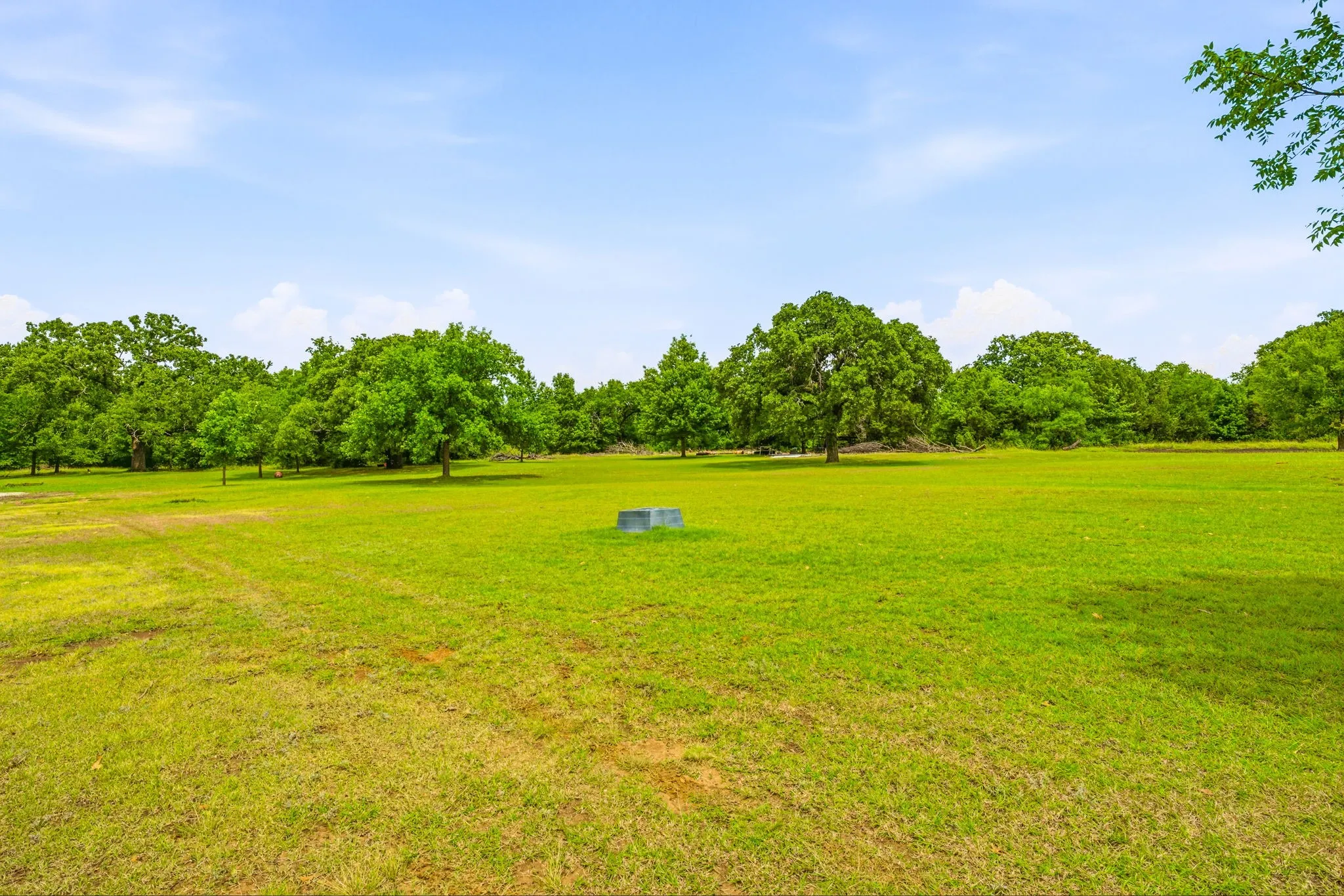 Single Family Residence For Sale in Erath County , 7835 N US Highway 377, Stephenville, Texas 76401, 4 Bedroom, 2 Bathroom, Garage spaces, 2,384 Sqft, built in 1994, mls#21334206, Real Estate Agent in Stephenville, Homes For Sale in Erath county, Homes For Sale in Stephenville, Realtor in Stephenville Texas, Real Estate Brokerage Independent Realty Texas, Luminita Cordes Realtor