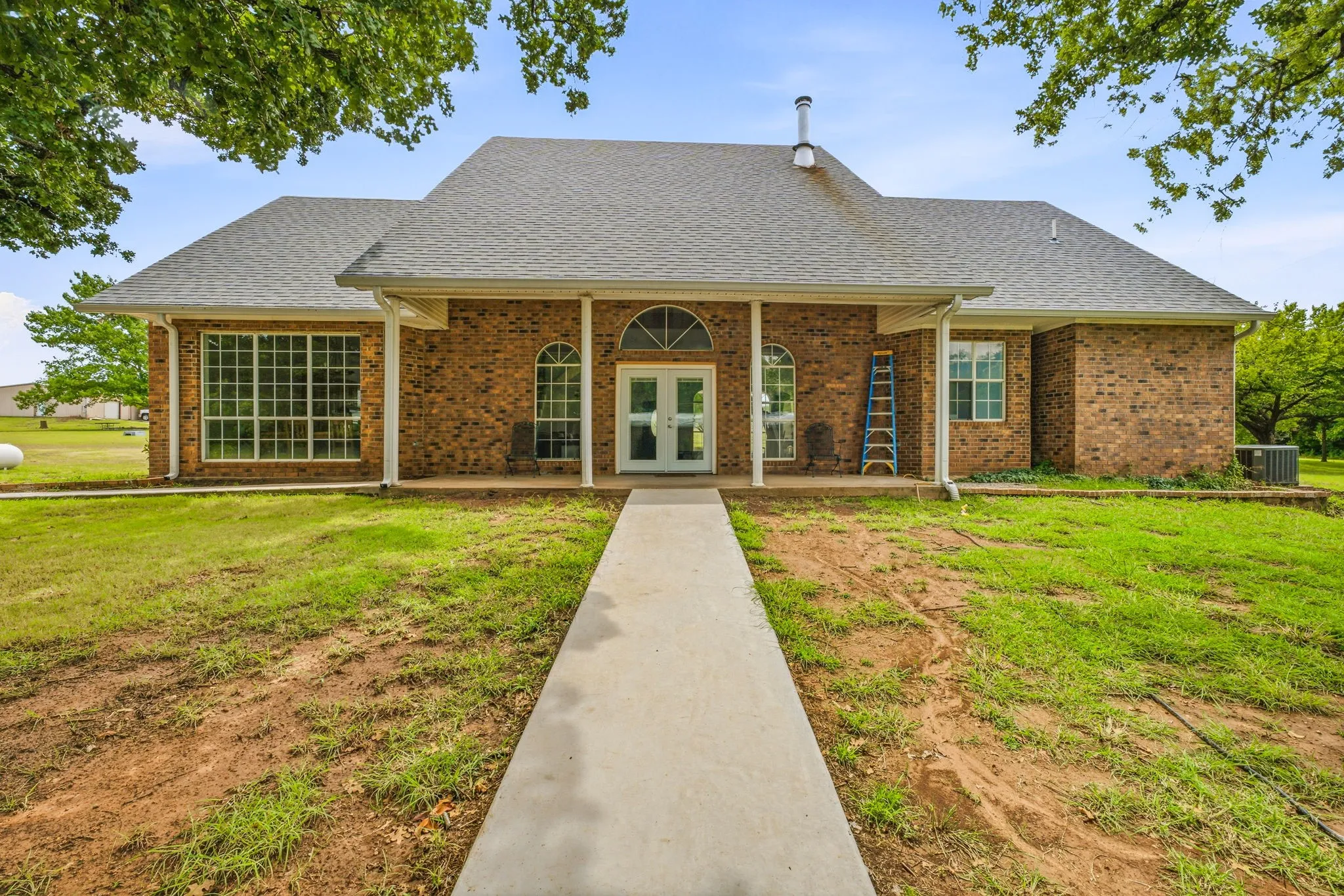 Single Family Residence For Sale in Erath County , 7835 N US Highway 377, Stephenville, Texas 76401, 4 Bedroom, 2 Bathroom, Garage spaces, 2,384 Sqft, built in 1994, mls#21334206, Real Estate Agent in Stephenville, Homes For Sale in Erath county, Homes For Sale in Stephenville, Realtor in Stephenville Texas, Real Estate Brokerage Independent Realty Texas, Luminita Cordes Realtor