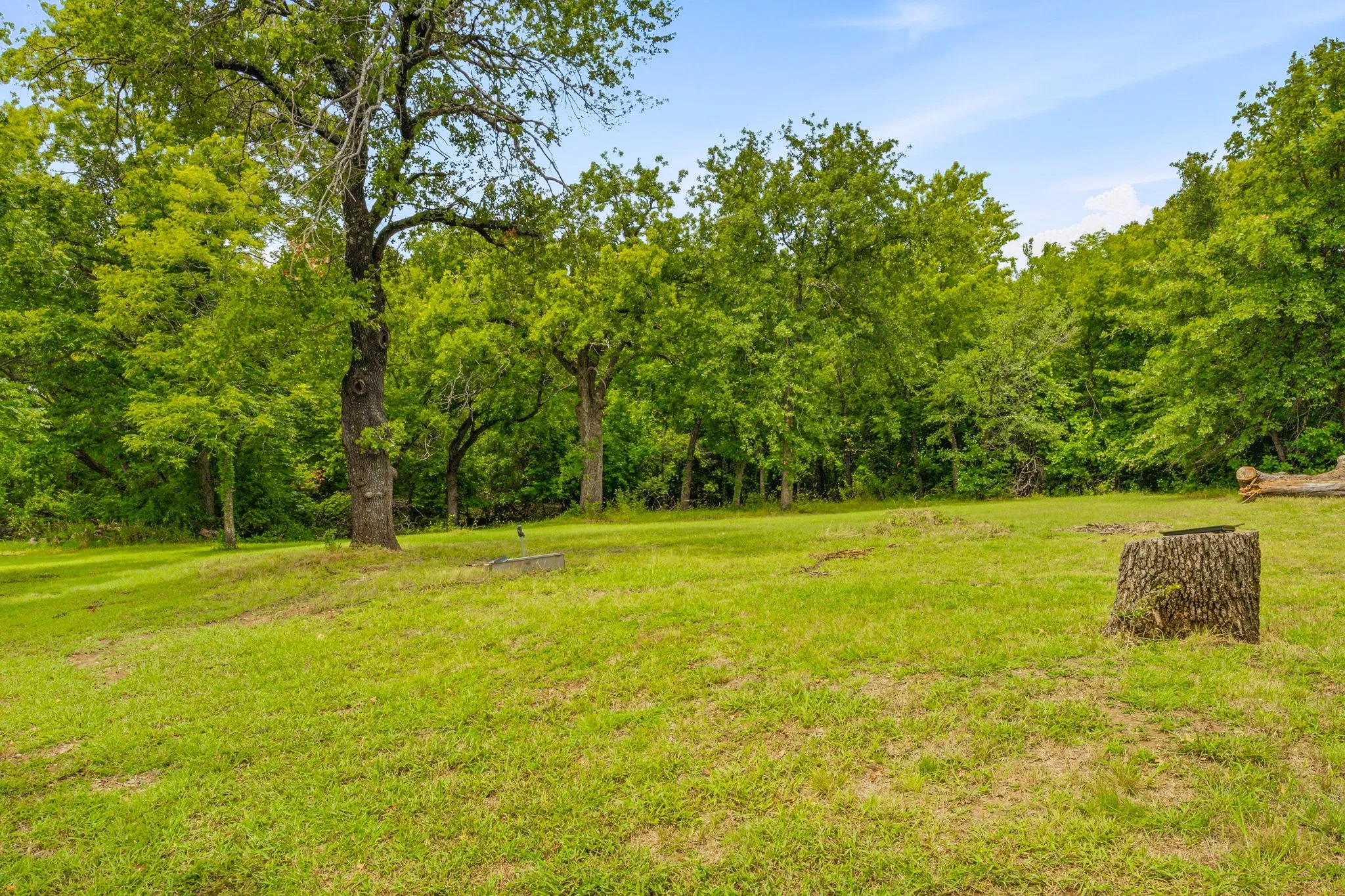Single Family Residence For Sale in Erath County , 7835 N US Highway 377, Stephenville, Texas 76401, 4 Bedroom, 2 Bathroom, Garage spaces, 2,384 Sqft, built in 1994, mls#21334206, Real Estate Agent in Stephenville, Homes For Sale in Erath county, Homes For Sale in Stephenville, Realtor in Stephenville Texas, Real Estate Brokerage Independent Realty Texas, Luminita Cordes Realtor
