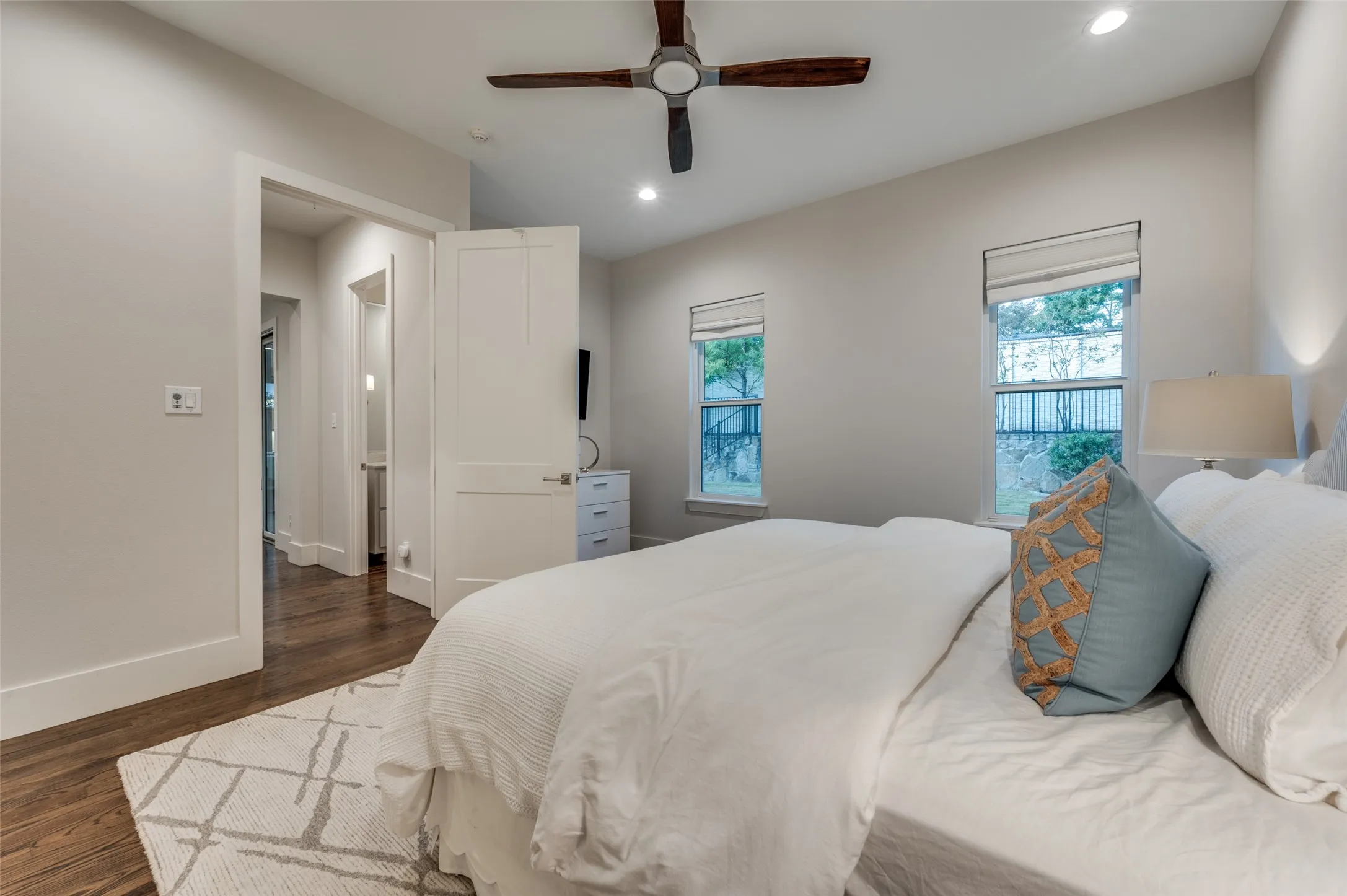 Single Family Residence For Sale in Dallas County , 6655 Avian Drive, Dallas, Texas 75230, 4 Bedroom, 6 Bathroom, 3 Garage spaces, 4,418 Sqft, built in 2017, mls#21333845, Real Estate Agent in Dallas, Homes For Sale in Dallas county, Homes For Sale in Dallas, Realtor in Dallas Texas, Real Estate Brokerage Independent Realty Texas, Luminita Cordes Realtor