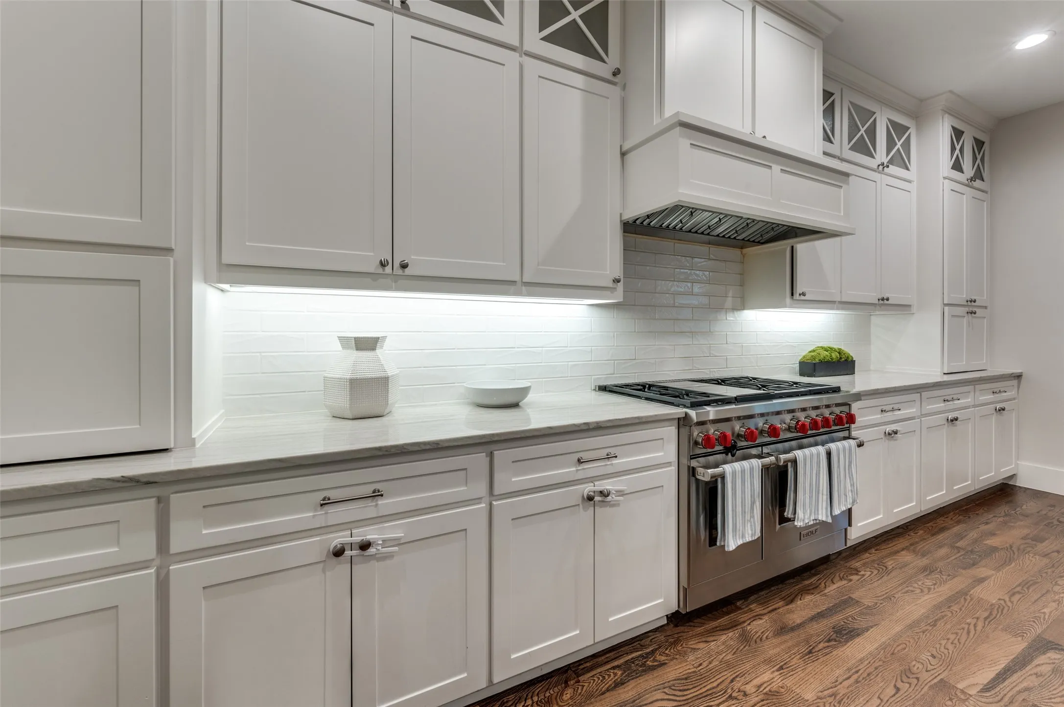 Single Family Residence For Sale in Dallas County , 6655 Avian Drive, Dallas, Texas 75230, 4 Bedroom, 6 Bathroom, 3 Garage spaces, 4,418 Sqft, built in 2017, mls#21333845, Real Estate Agent in Dallas, Homes For Sale in Dallas county, Homes For Sale in Dallas, Realtor in Dallas Texas, Real Estate Brokerage Independent Realty Texas, Luminita Cordes Realtor