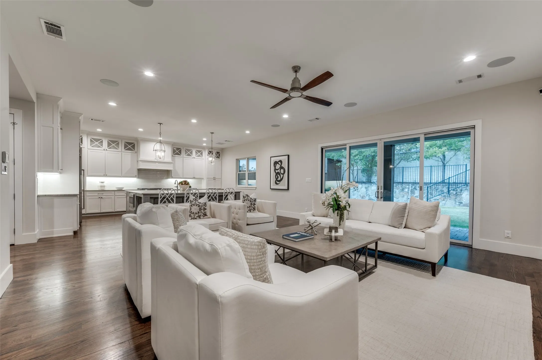 Single Family Residence For Sale in Dallas County , 6655 Avian Drive, Dallas, Texas 75230, 4 Bedroom, 6 Bathroom, 3 Garage spaces, 4,418 Sqft, built in 2017, mls#21333845, Real Estate Agent in Dallas, Homes For Sale in Dallas county, Homes For Sale in Dallas, Realtor in Dallas Texas, Real Estate Brokerage Independent Realty Texas, Luminita Cordes Realtor