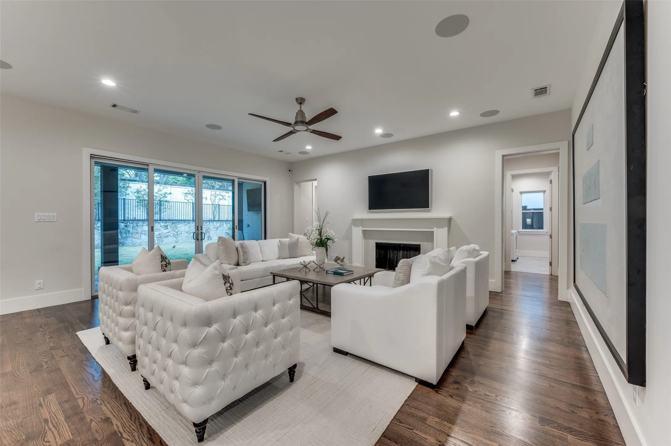 Single Family Residence For Sale in Dallas County , 6655 Avian Drive, Dallas, Texas 75230, 4 Bedroom, 6 Bathroom, 3 Garage spaces, 4,418 Sqft, built in 2017, mls#21333845, Real Estate Agent in Dallas, Homes For Sale in Dallas county, Homes For Sale in Dallas, Realtor in Dallas Texas, Real Estate Brokerage Independent Realty Texas, Luminita Cordes Realtor
