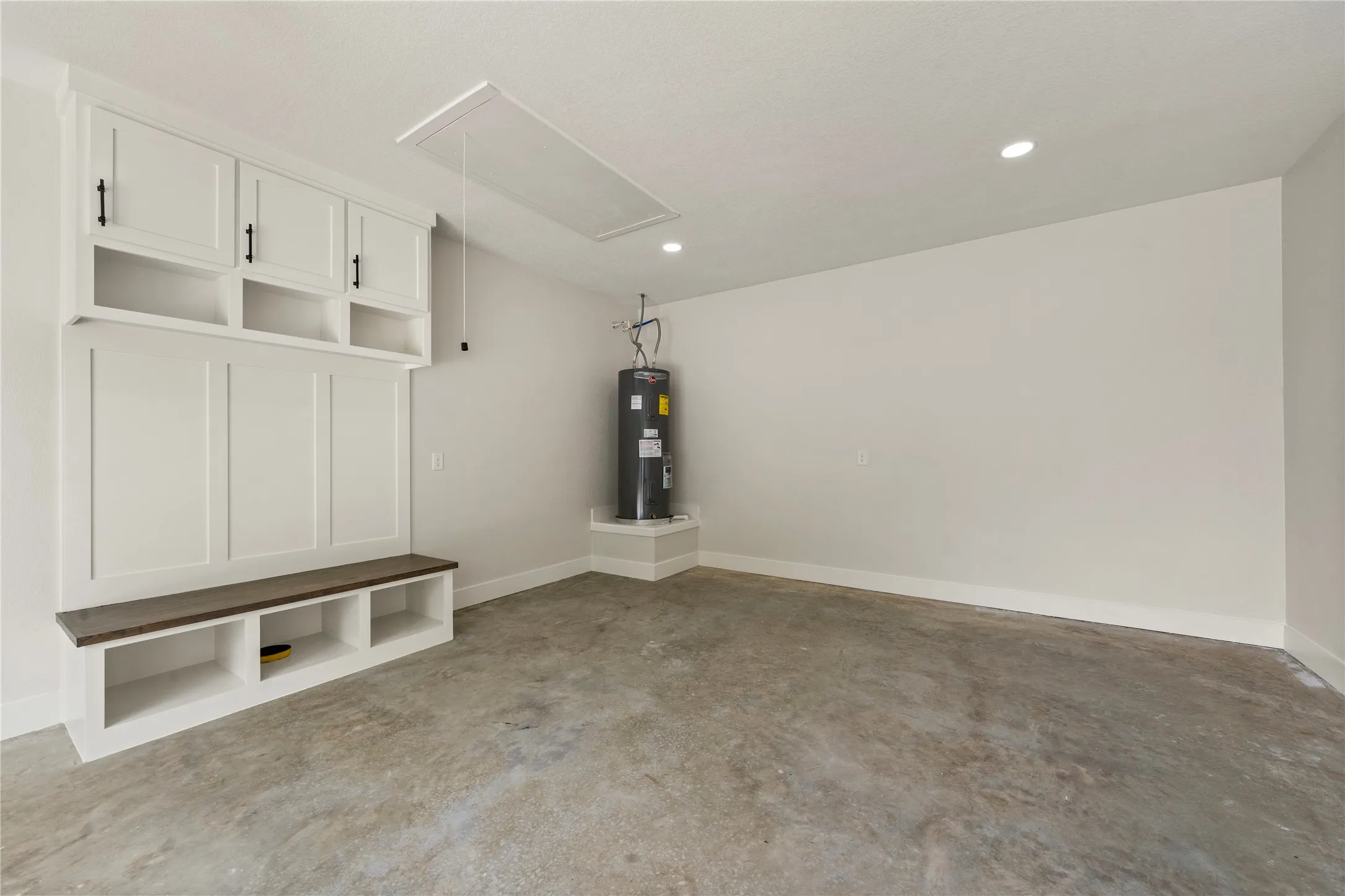Single Family Residence For Sale in Mc Lennan County , 214 Rogers Street, Mc Gregor, Texas 76657, 3 Bedroom, 2 Bathroom, 1 Garage spaces, 1,876 Sqft, built in 2026, mls#21334240, Real Estate Agent in Mc Gregor, Homes For Sale in Mc Lennan county, Homes For Sale in Mc Gregor, Realtor in Mc Gregor Texas, Real Estate Brokerage Independent Realty Texas, Luminita Cordes Realtor