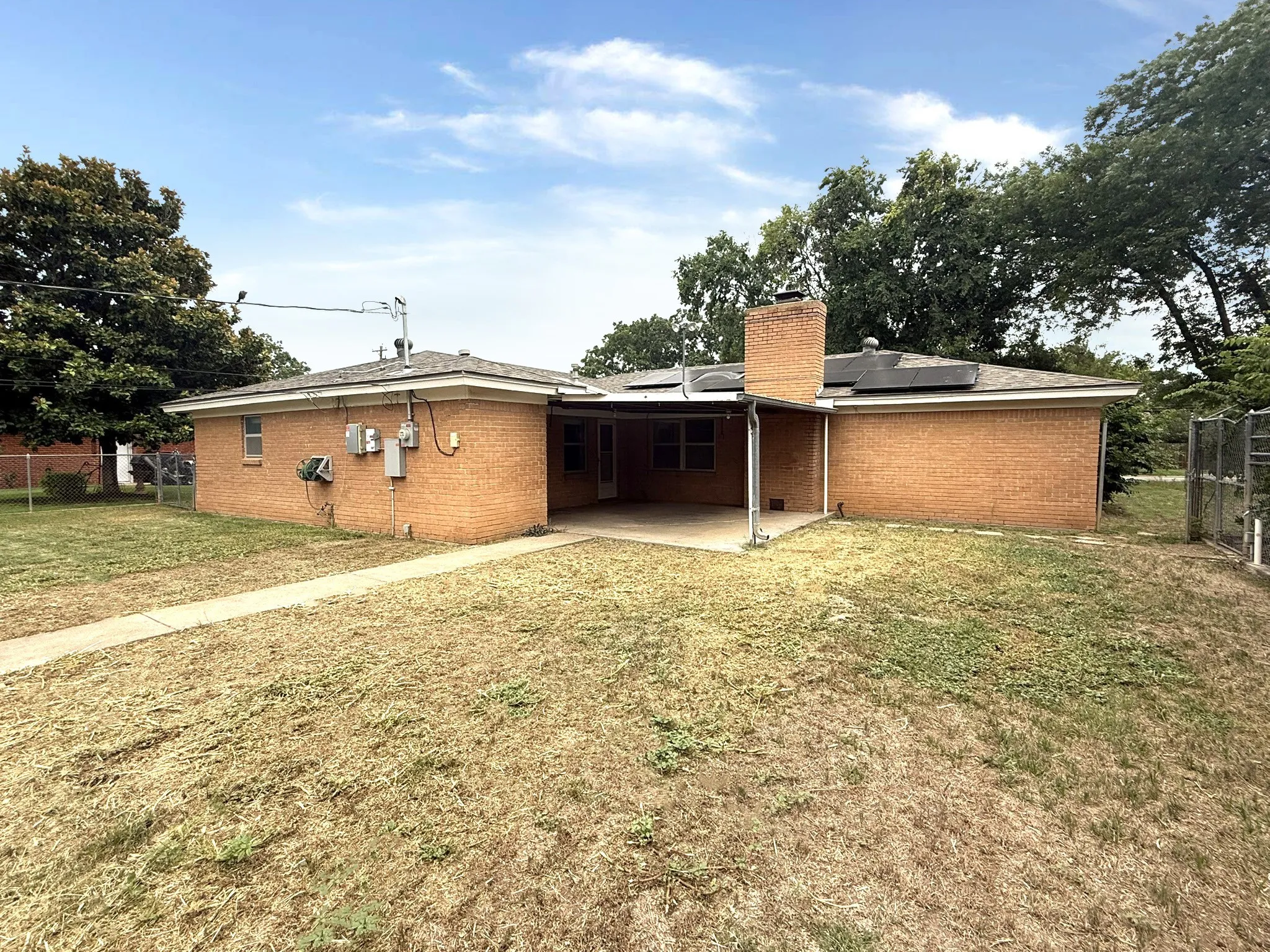 Single Family Residence For Sale in Taylor County , 3010 Grand Avenue, Abilene, Texas 79605, 3 Bedroom, 2 Bathroom, 2 Garage spaces, 1,692 Sqft, built in 1964, mls#21315914, Real Estate Agent in Abilene, Homes For Sale in Taylor county, Homes For Sale in Abilene, Realtor in Abilene Texas, Real Estate Brokerage Independent Realty Texas, Luminita Cordes Realtor