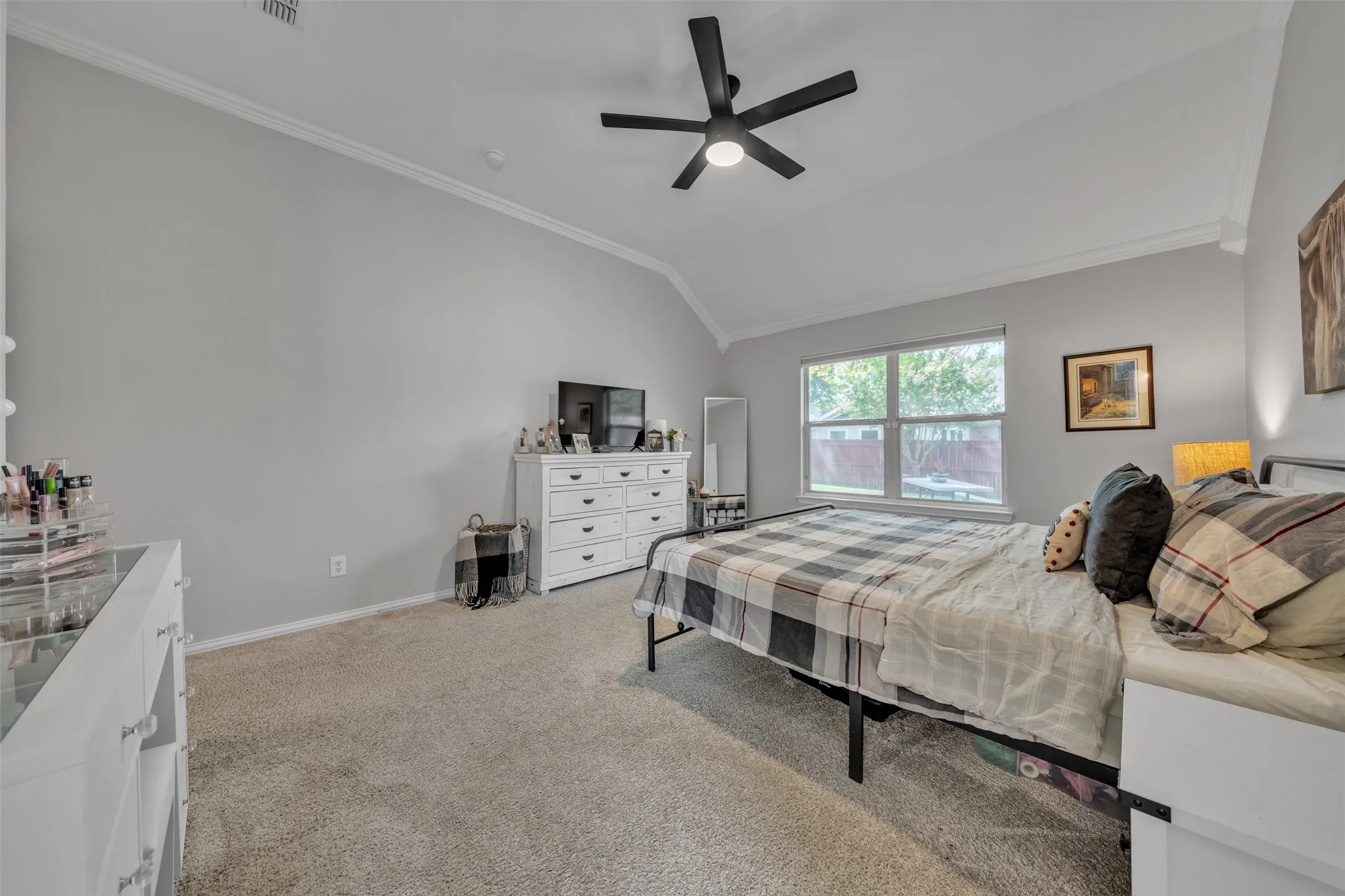 Single Family Residence For Sale in Tarrant County , 510 Dover Park Trail, Mansfield, Texas 76063, 4 Bedroom, 2 Bathroom, 2 Garage spaces, 2,057 Sqft, built in 2004, mls#21318452, Real Estate Agent in Mansfield, Homes For Sale in Tarrant county, Homes For Sale in Mansfield, Realtor in Mansfield Texas, Real Estate Brokerage Independent Realty Texas, Luminita Cordes Realtor